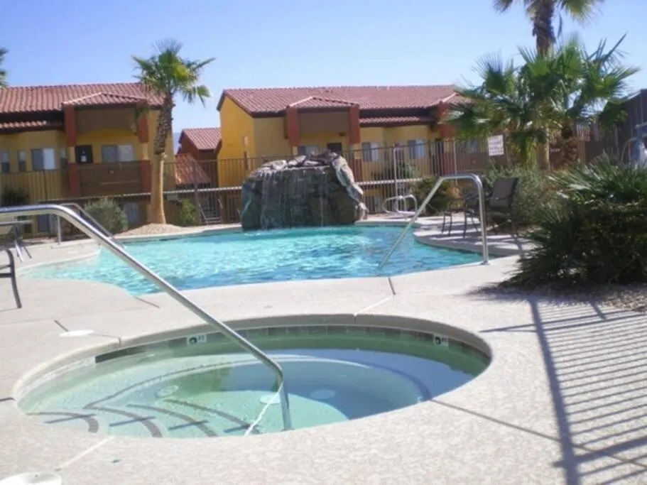Spa and wellness centre/facilities in Mesquite Retreat 2 Bd Condo by Cool Properties LLC