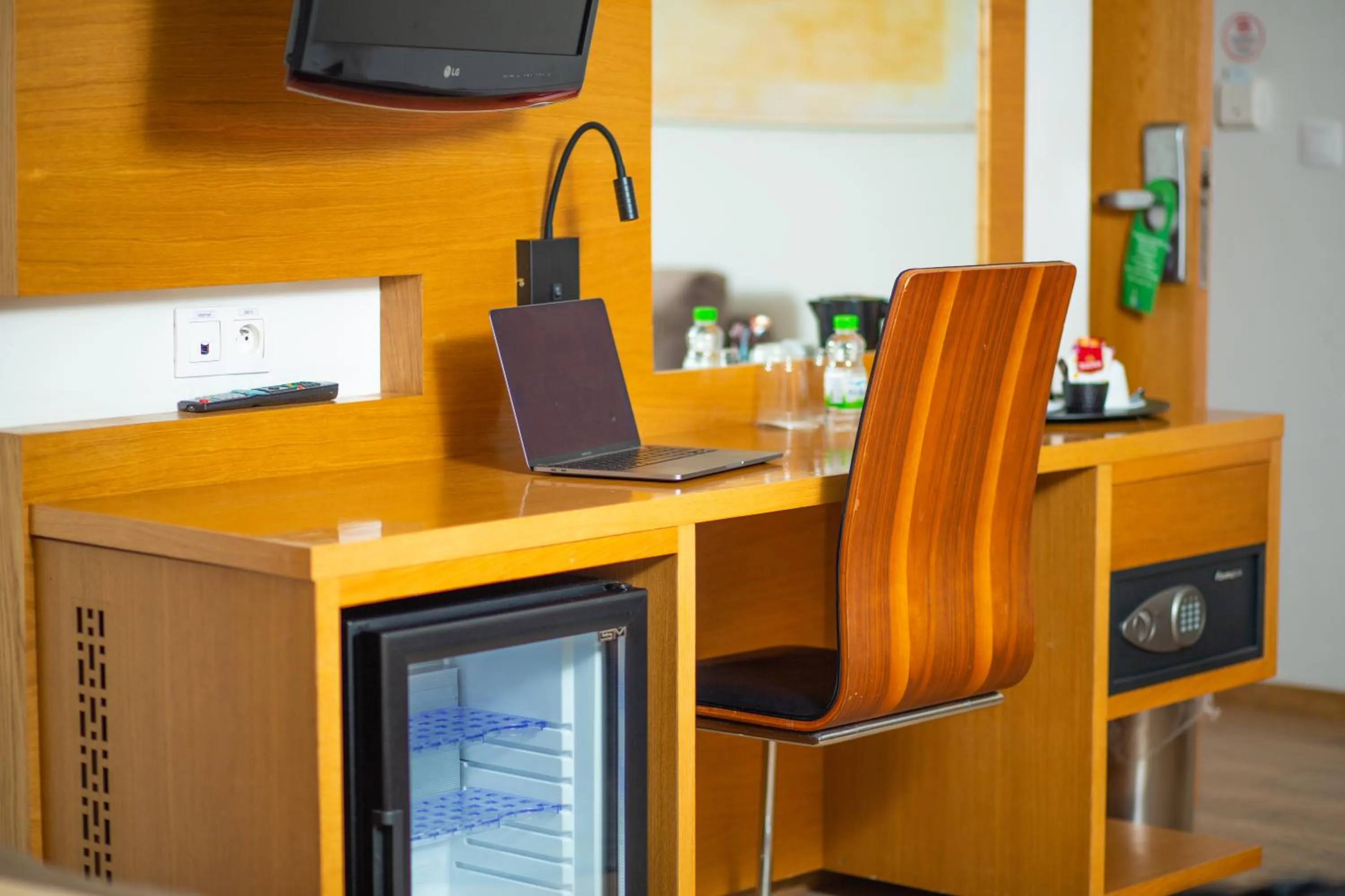 hair dresser in Le Pietri Urban Hotel