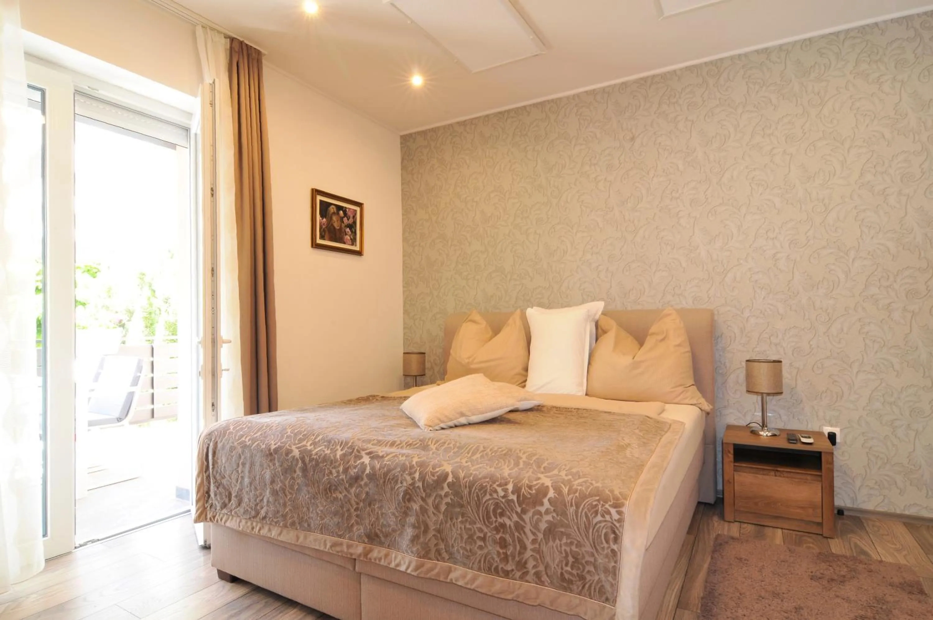 Bed in Silver Beach Apartments