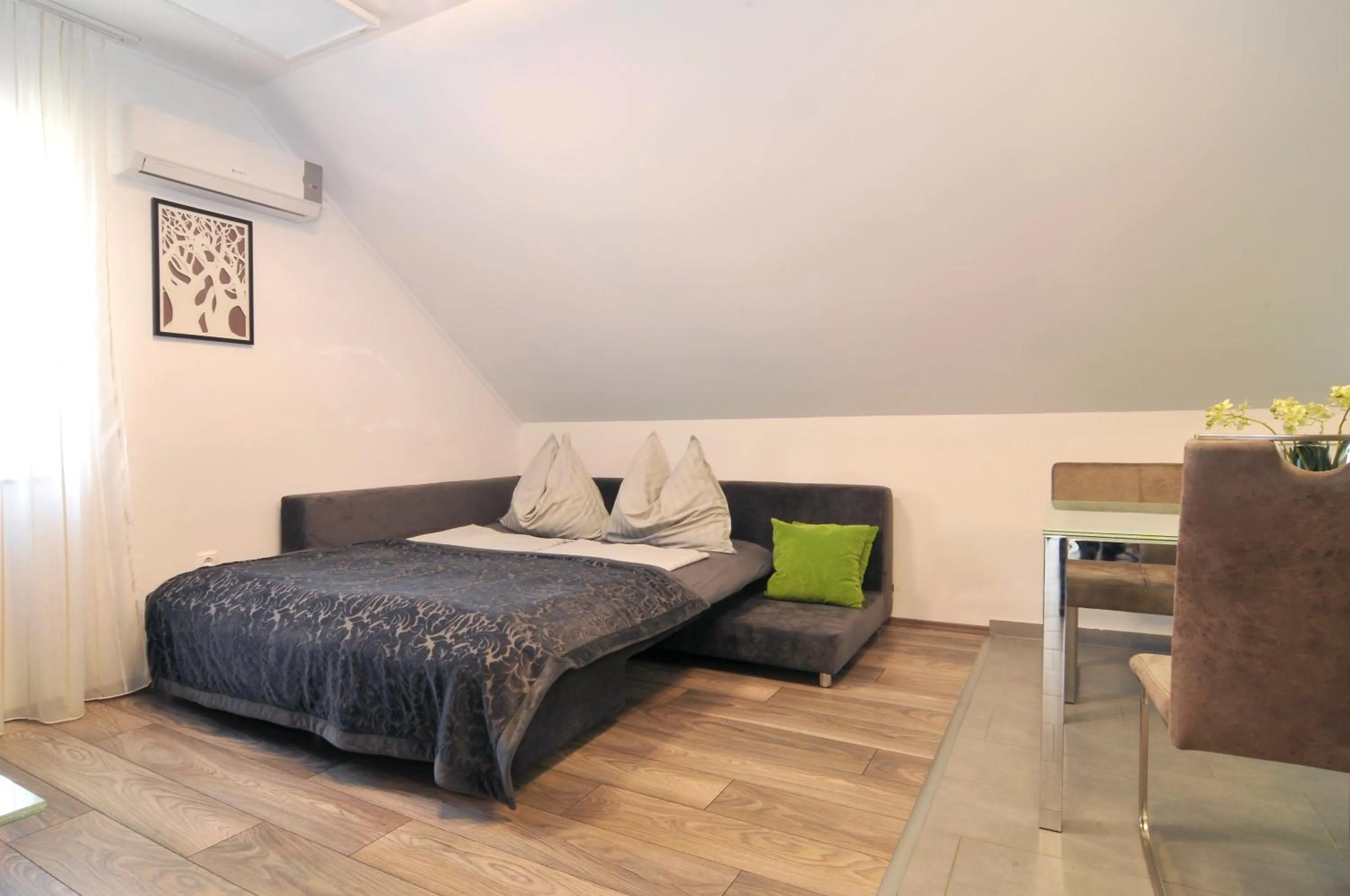 Bed in Silver Beach Apartments