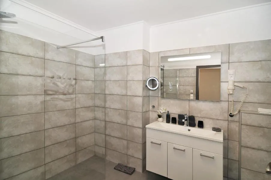 Silver Beach Apartments