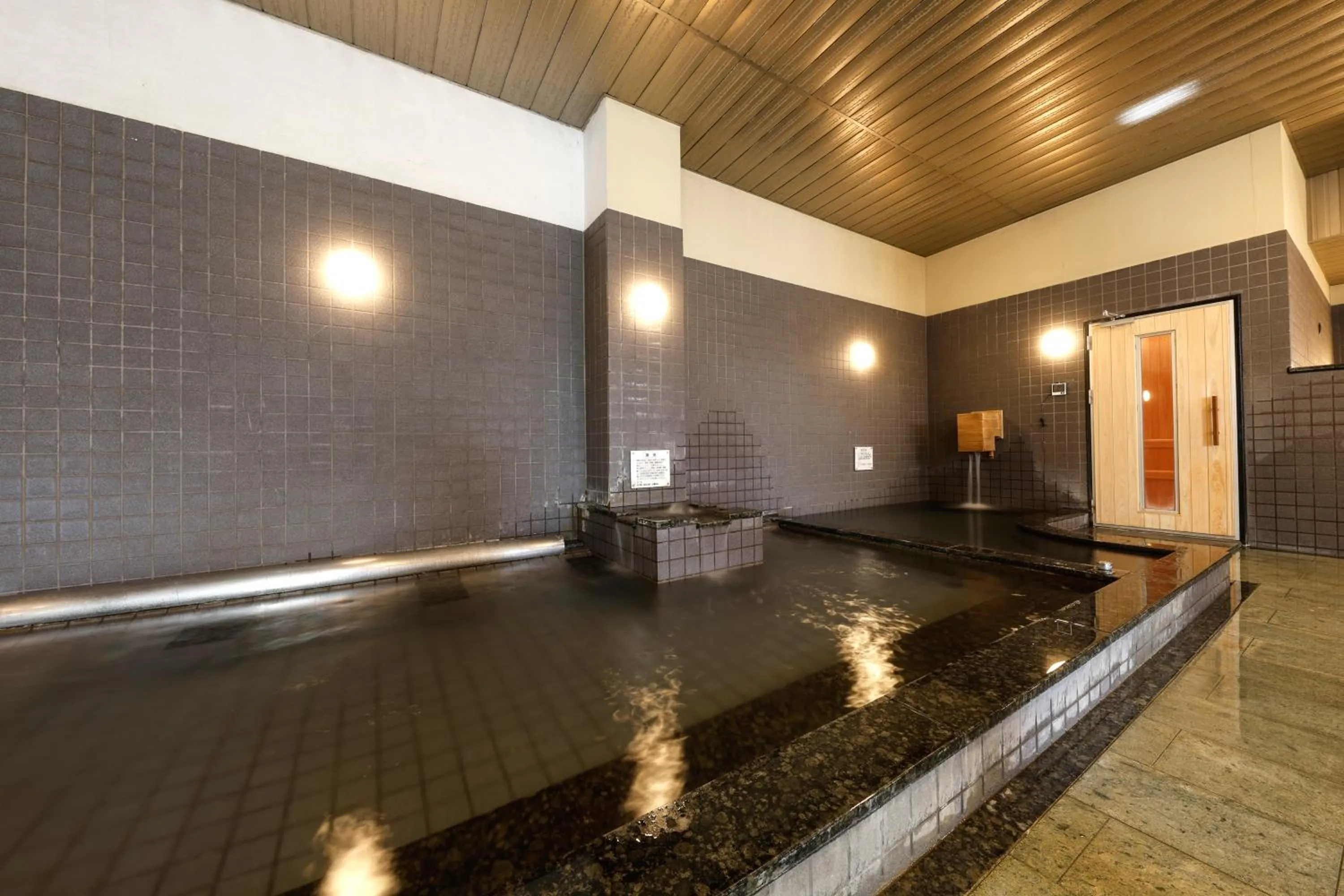 Public Bath in Oyado Andon Toba