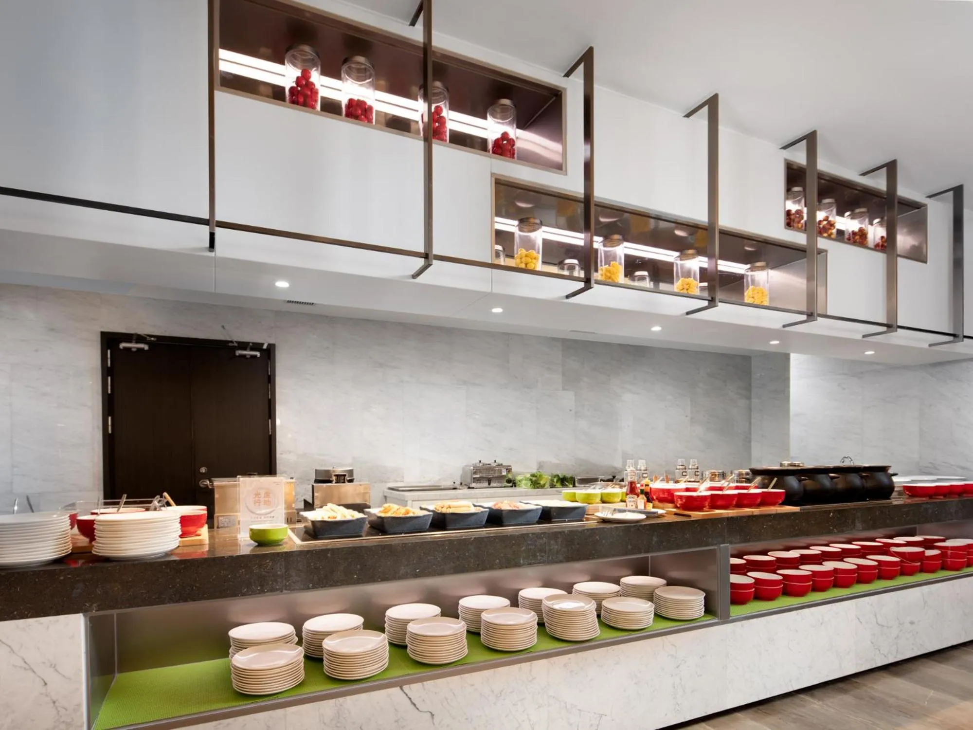 Restaurant/places to eat in Hampton by Hilton Shenzhen Baoan Stadium