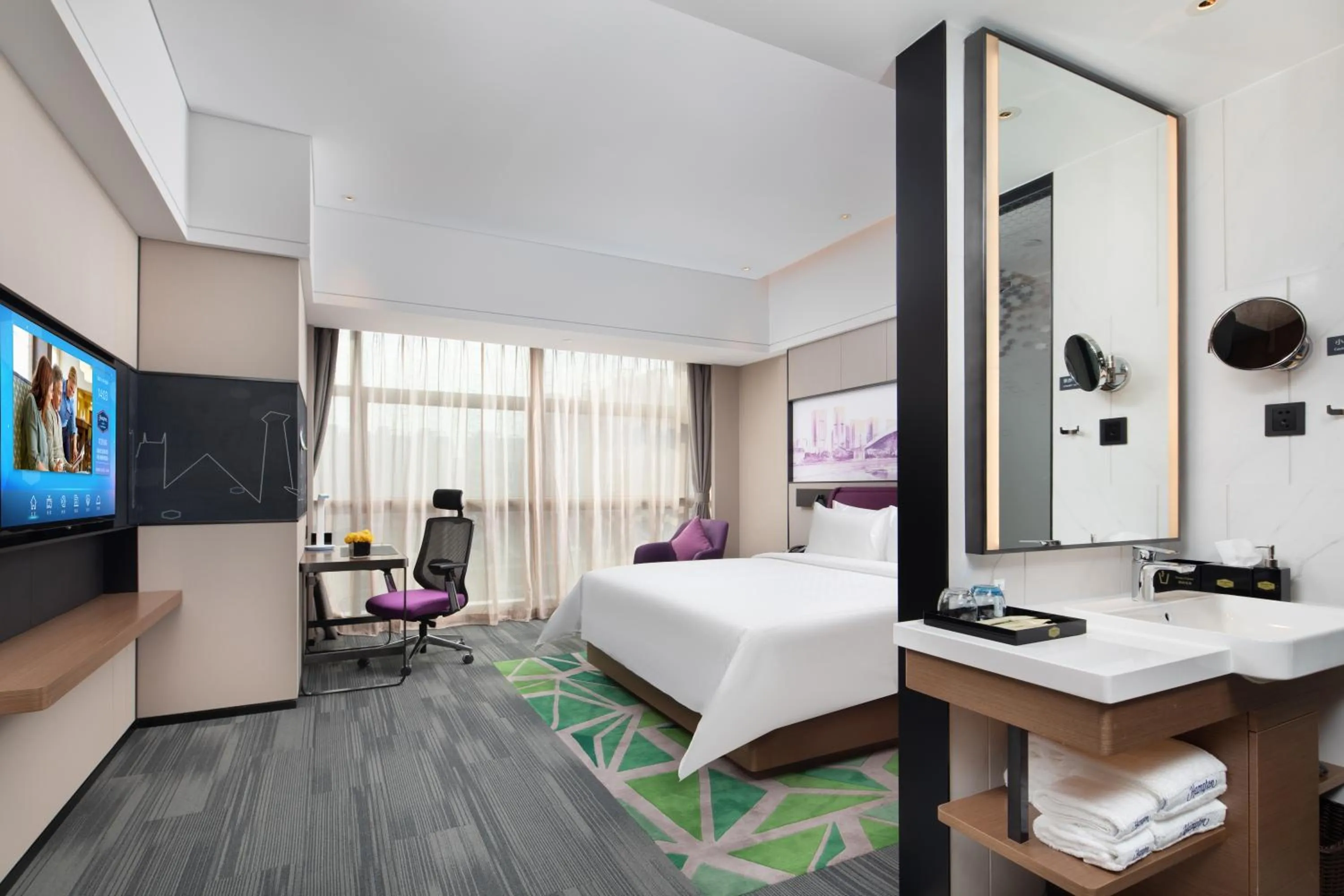 Bed in Hampton by Hilton Shenzhen Baoan Stadium