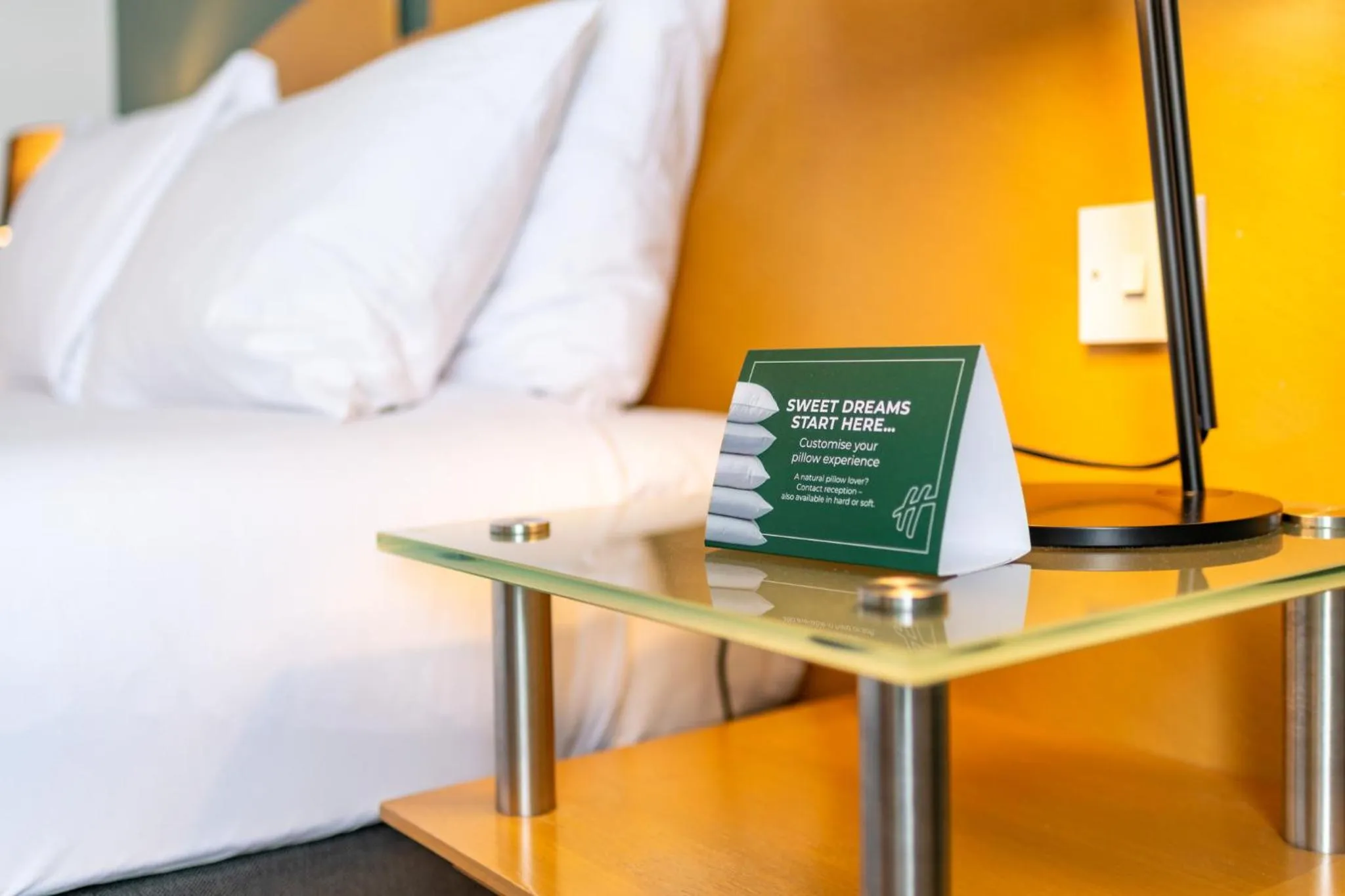 Bed in Holiday Inn Ashford - North A20 by IHG