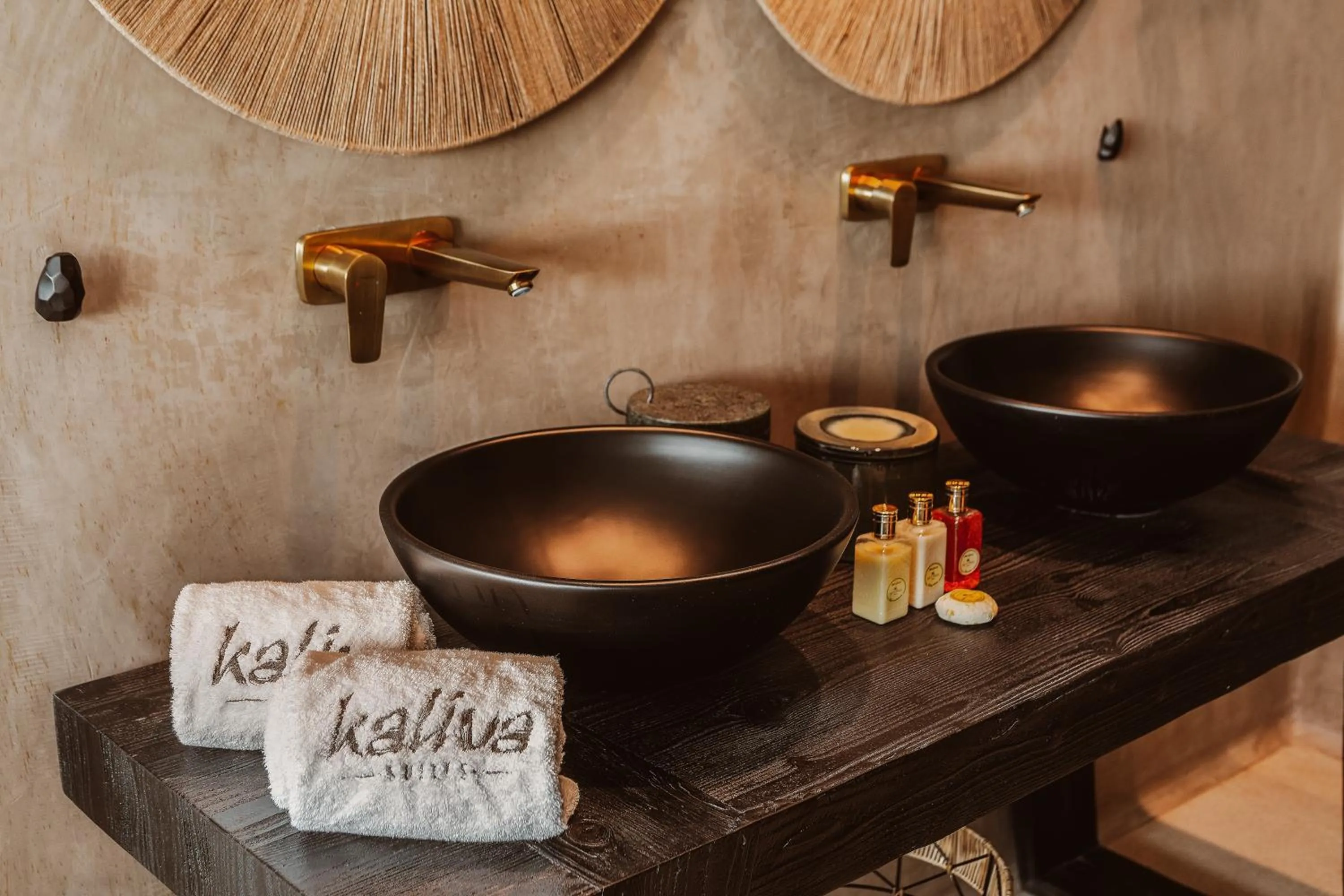 Kaliva Suites - Adults Only