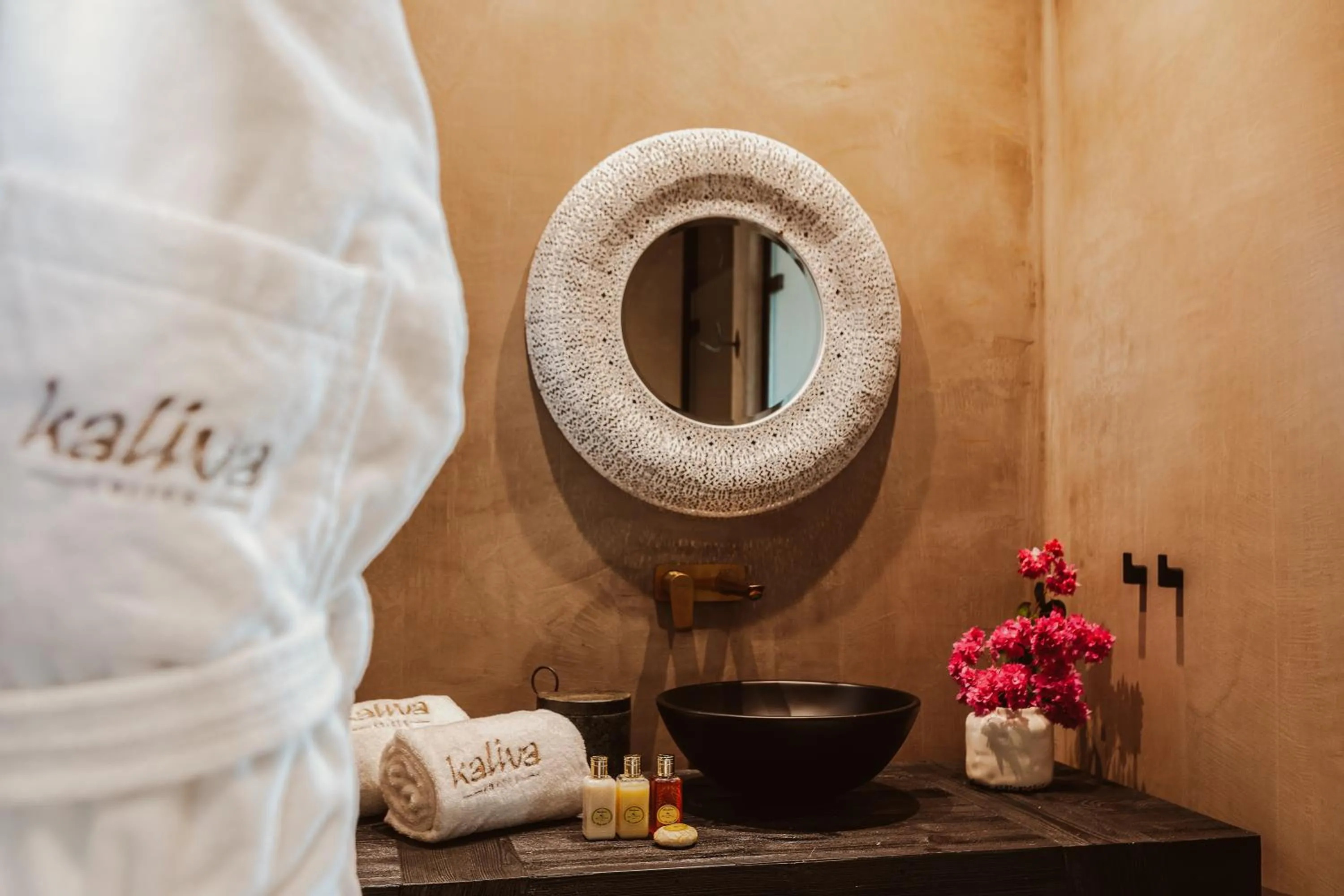 Kaliva Suites - Adults Only