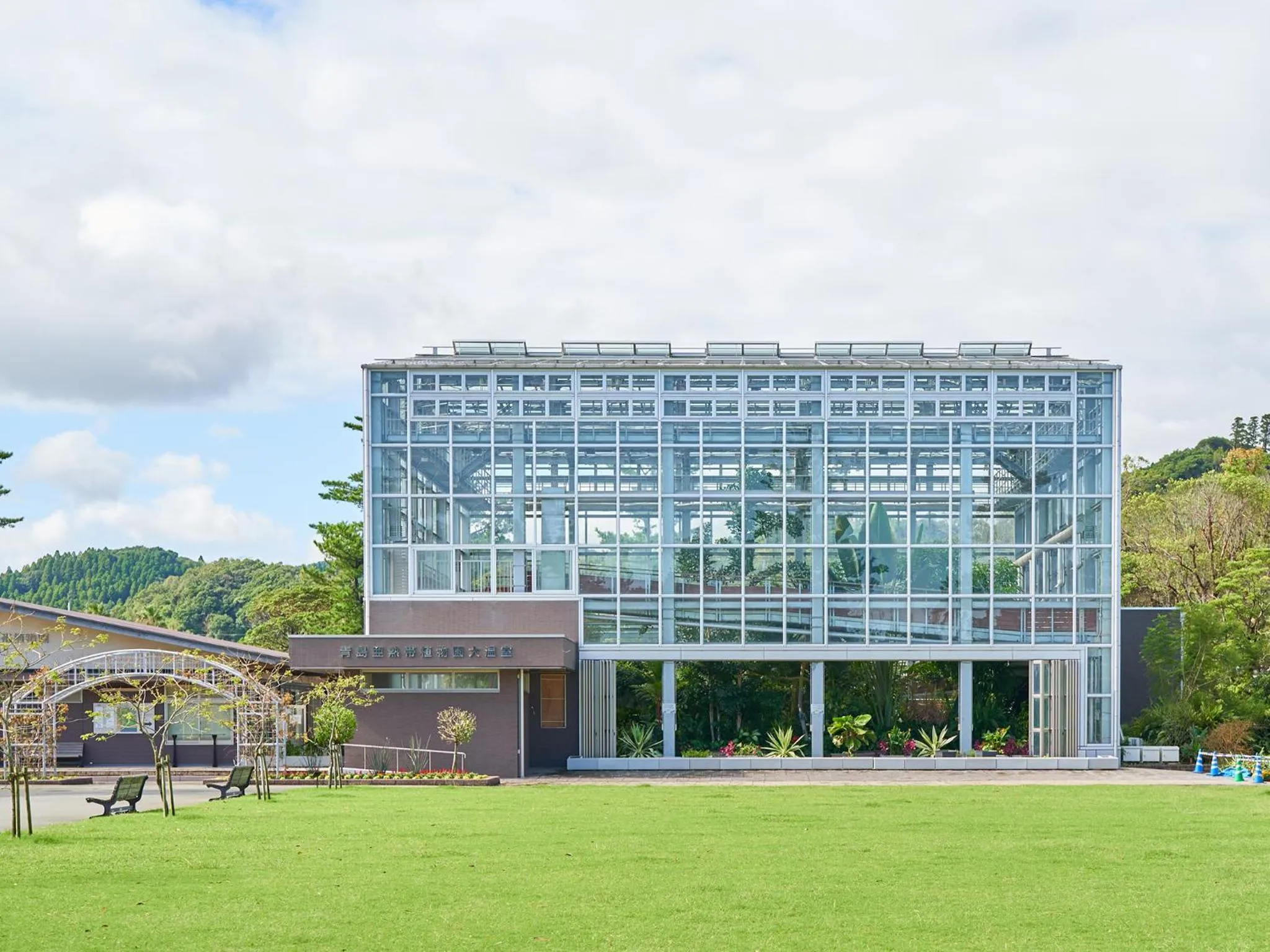 Nearby landmark in Rakuten STAY HOUSE x WILL STYLE Miyazaki Aoshima