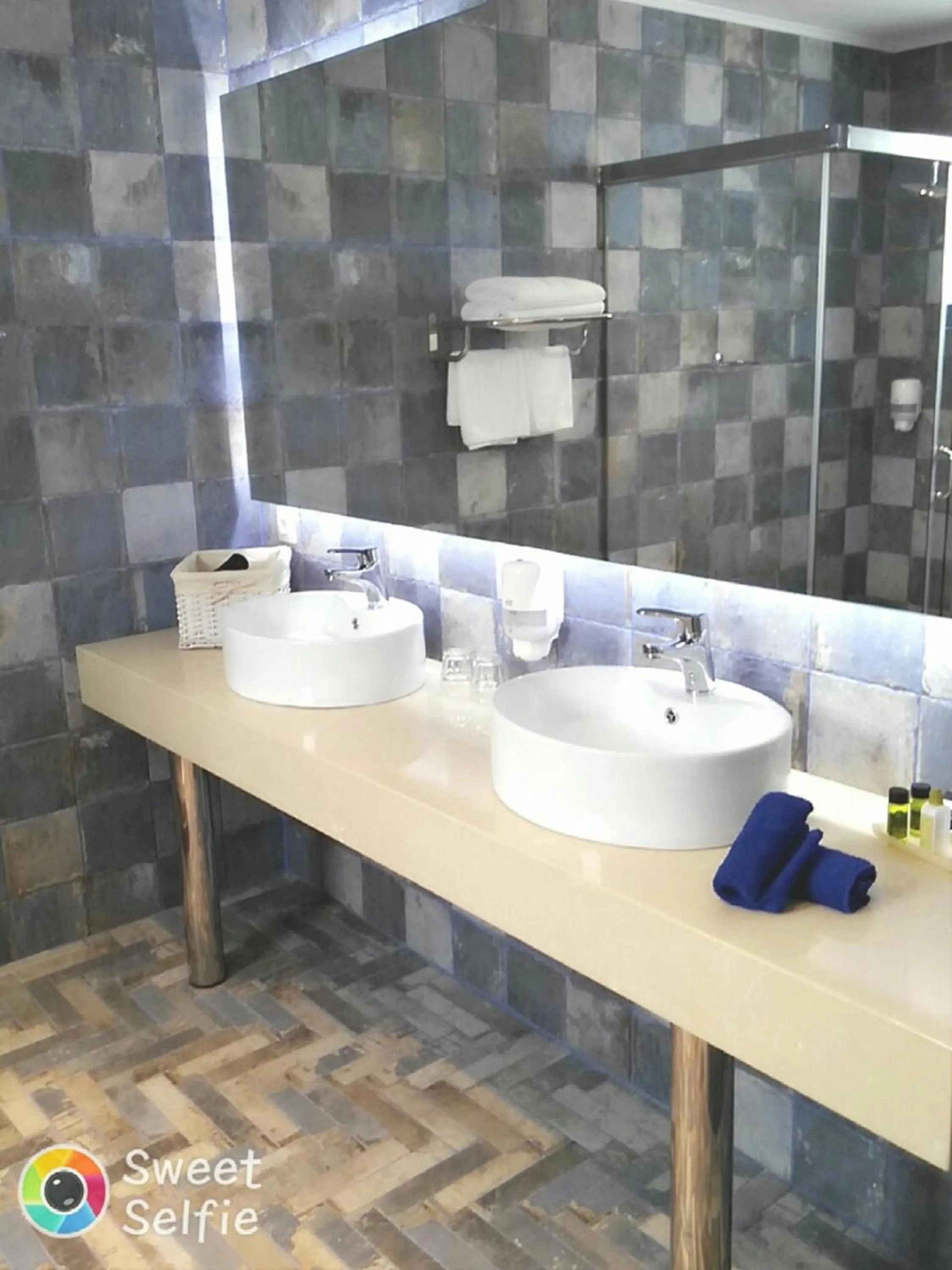 Shower in Haven Beach