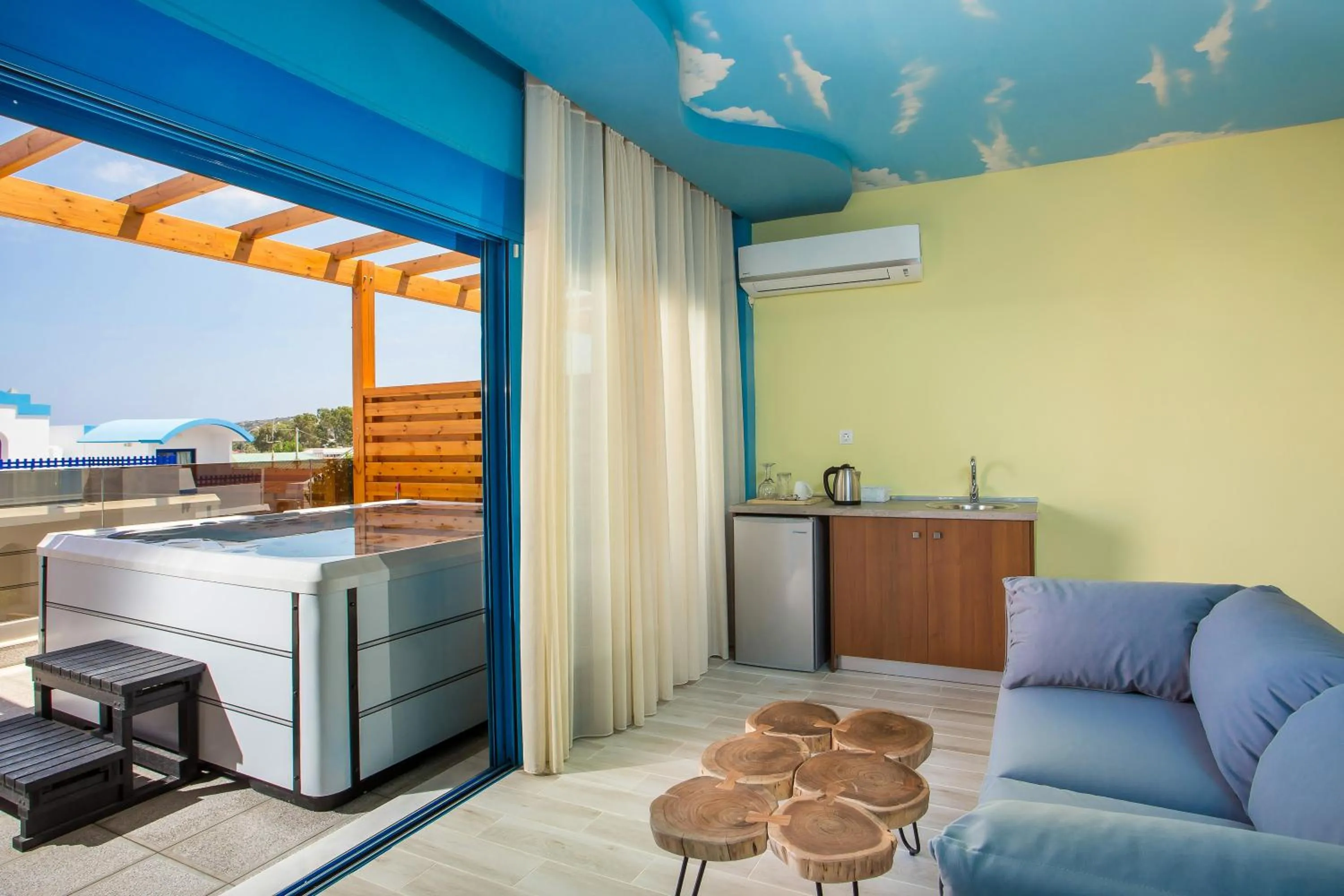 Coffee/tea facilities in Haven Beach