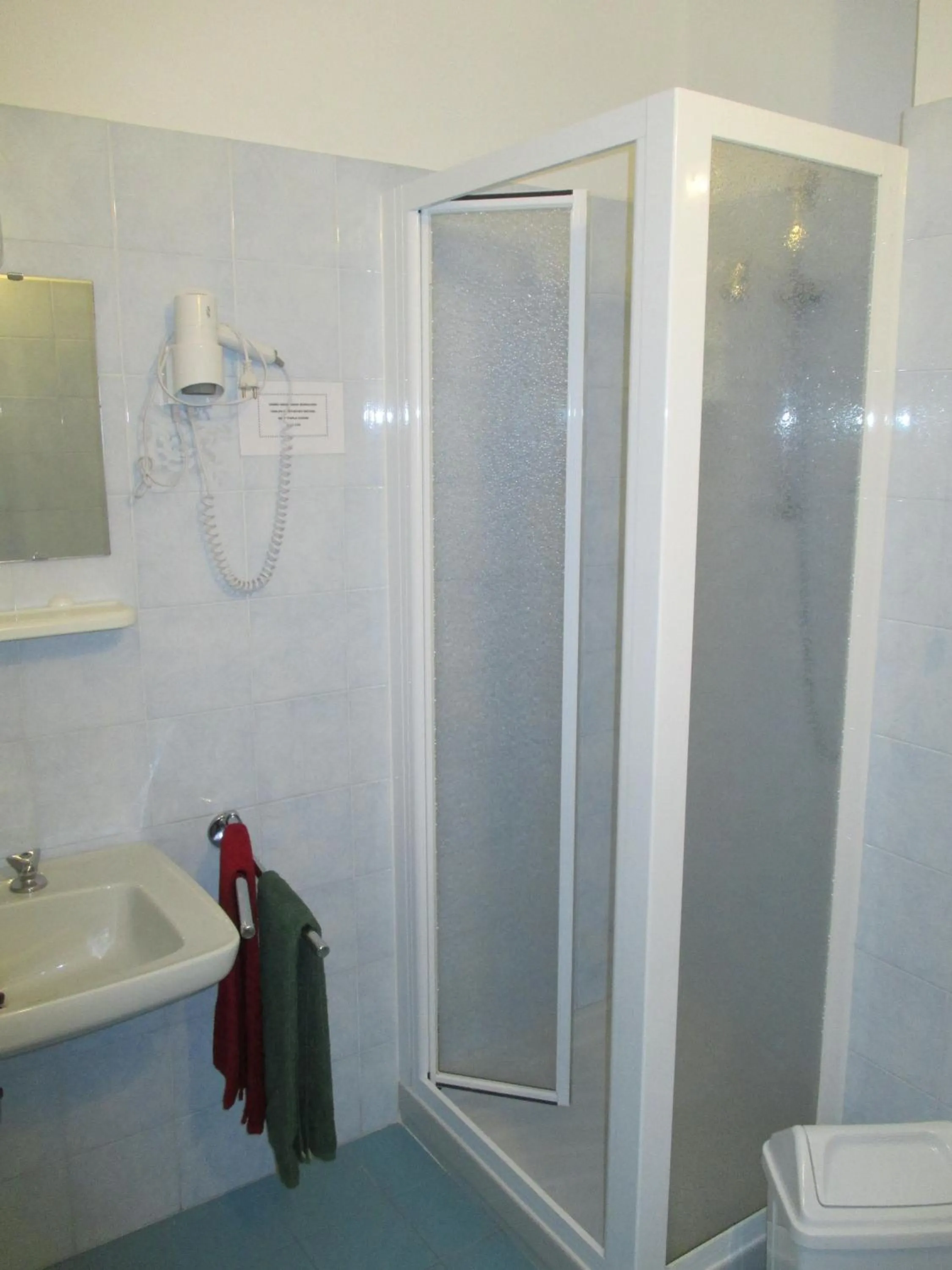 Shower in Hotel Casa Popi