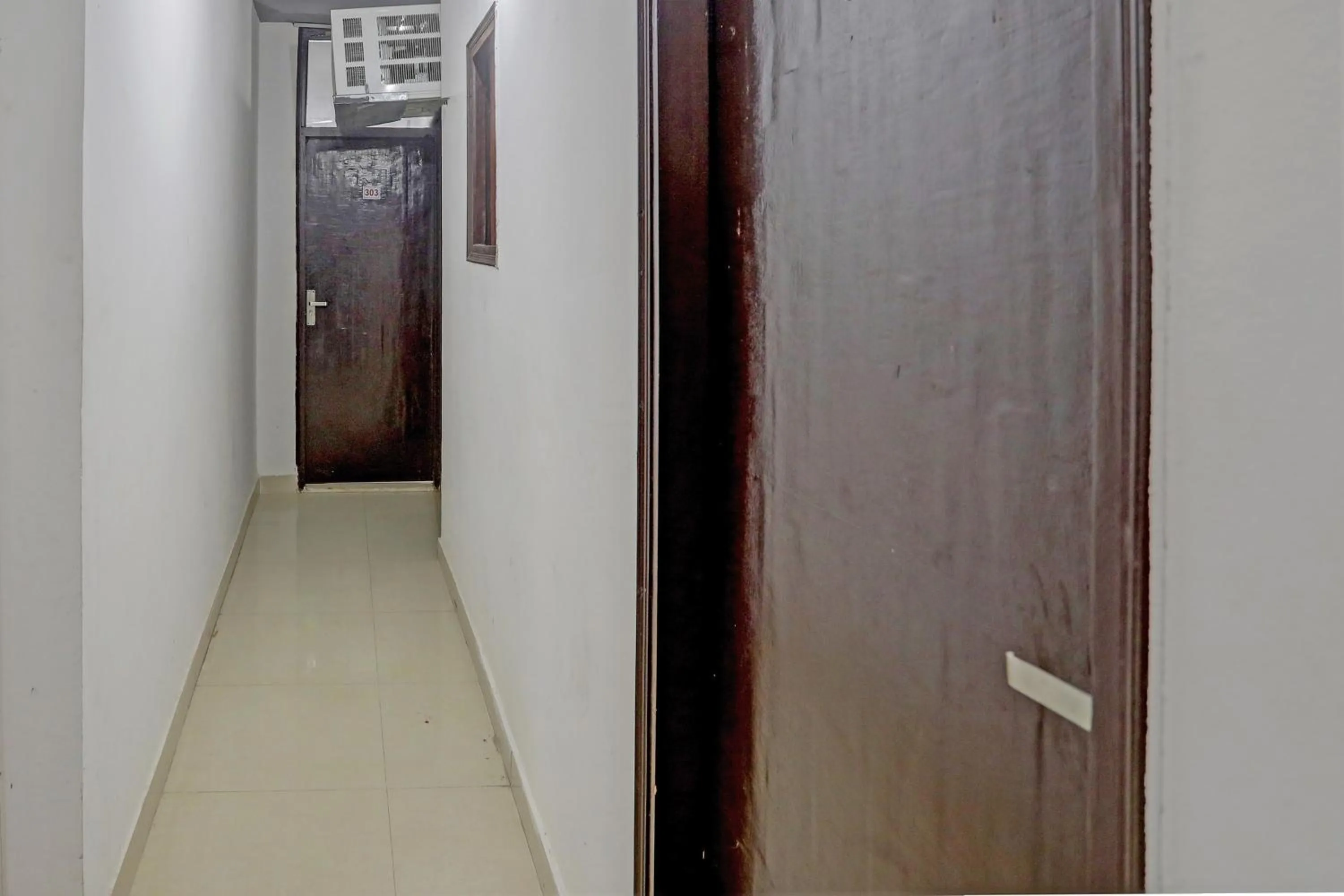 Lobby or reception in Hotel O by OYO the royal villa