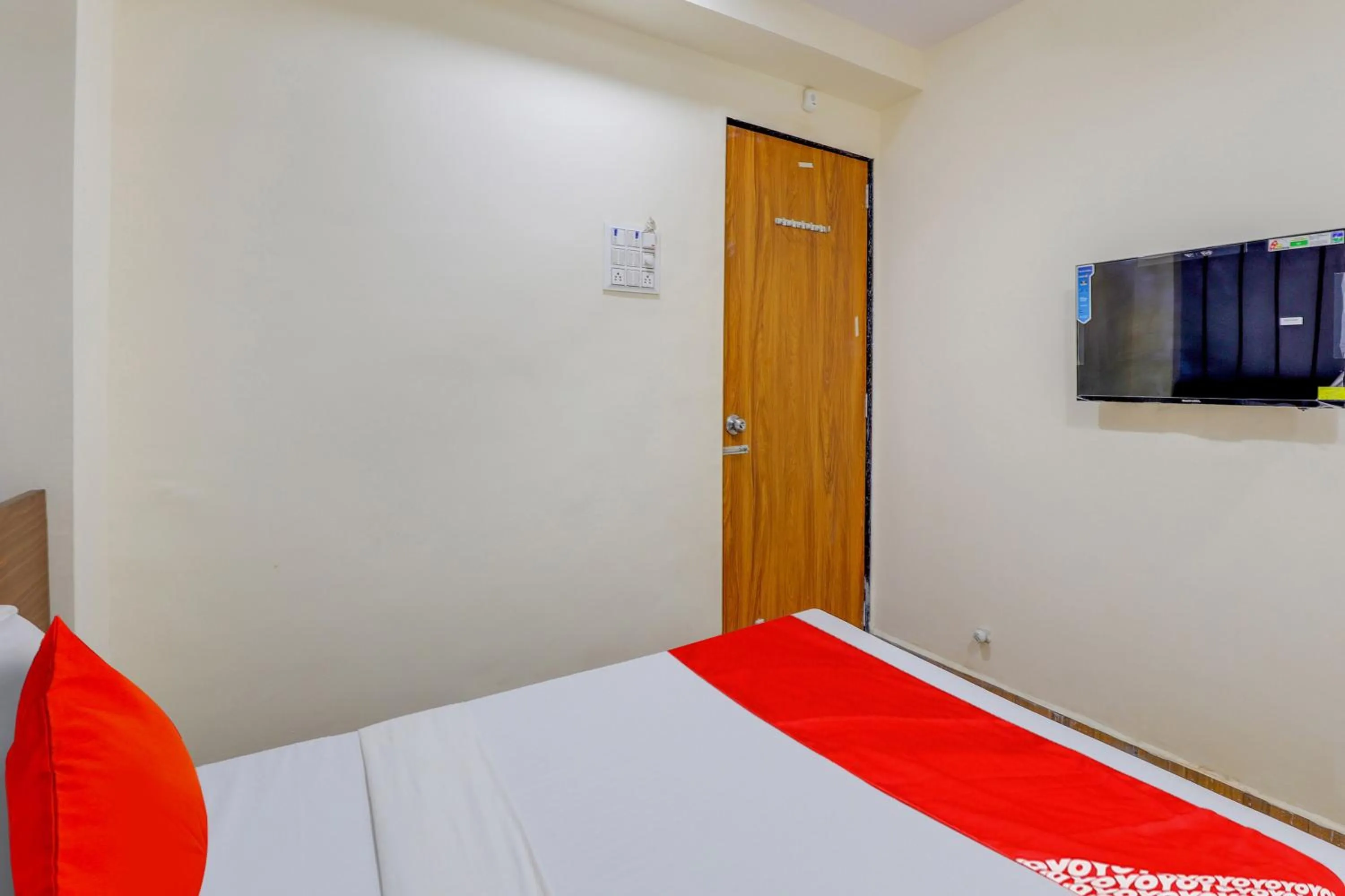 Bedroom in Hotel O Lotus