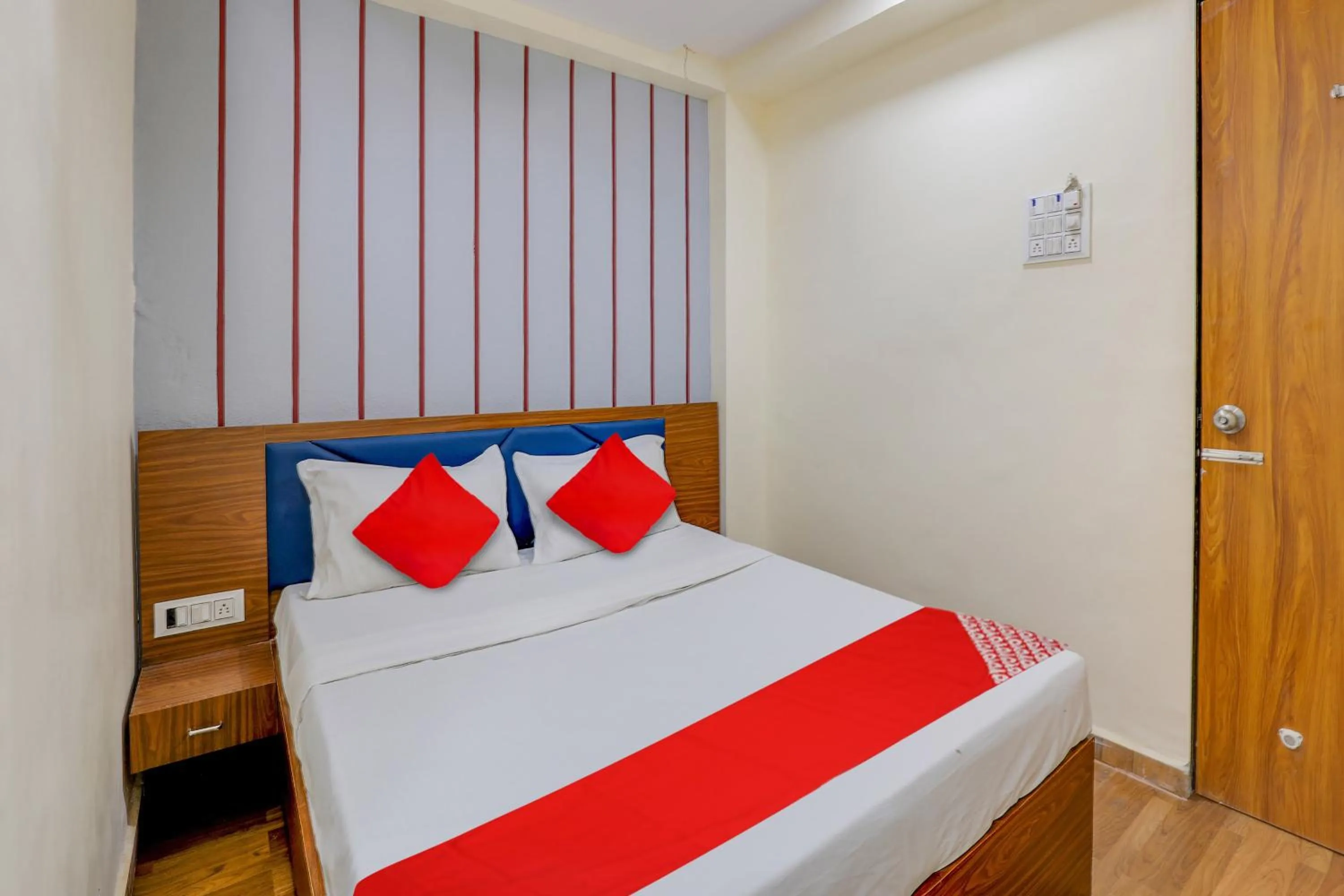 Bedroom in Hotel O Lotus