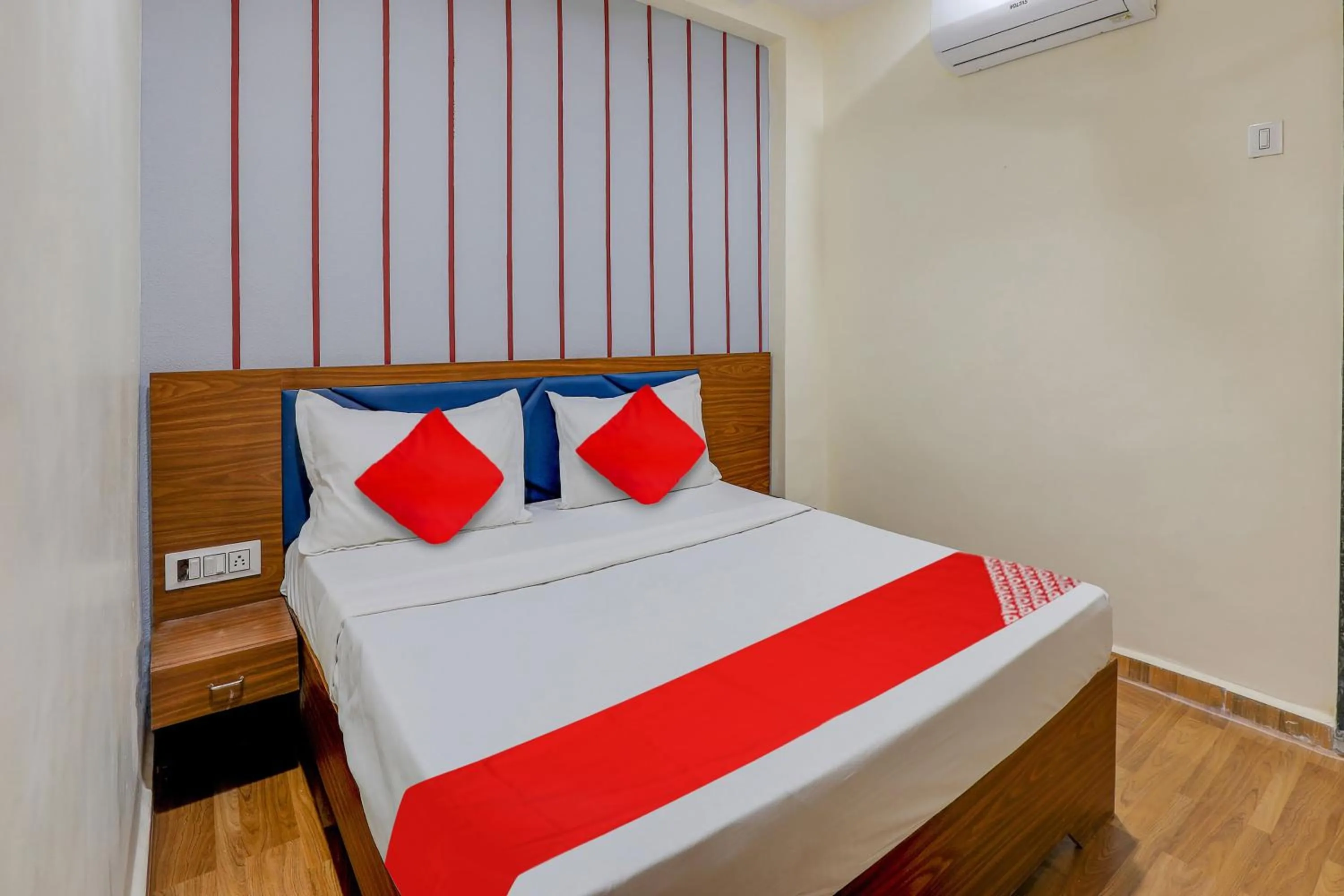 Bedroom in Hotel O Lotus