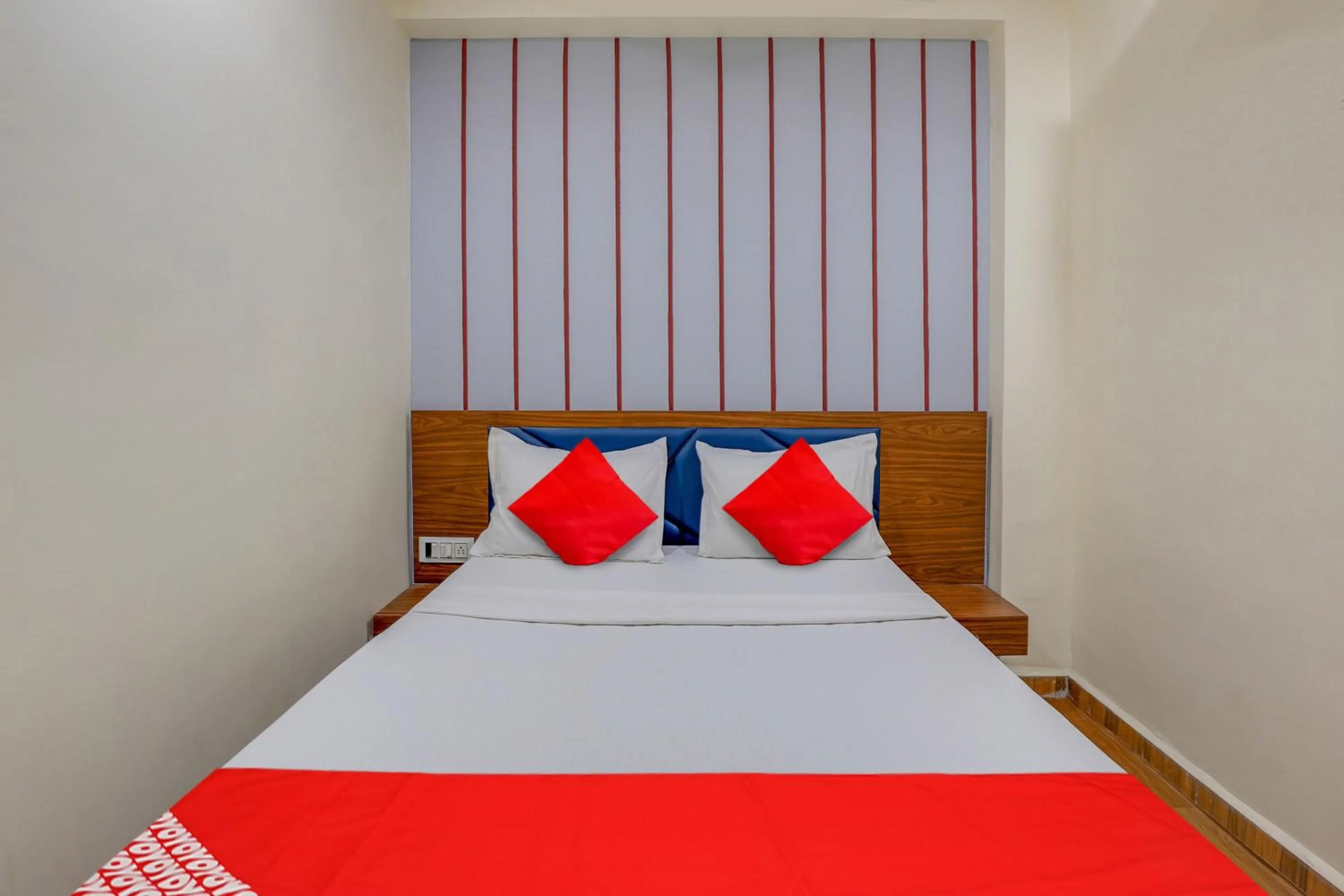 Bedroom in Hotel O Lotus