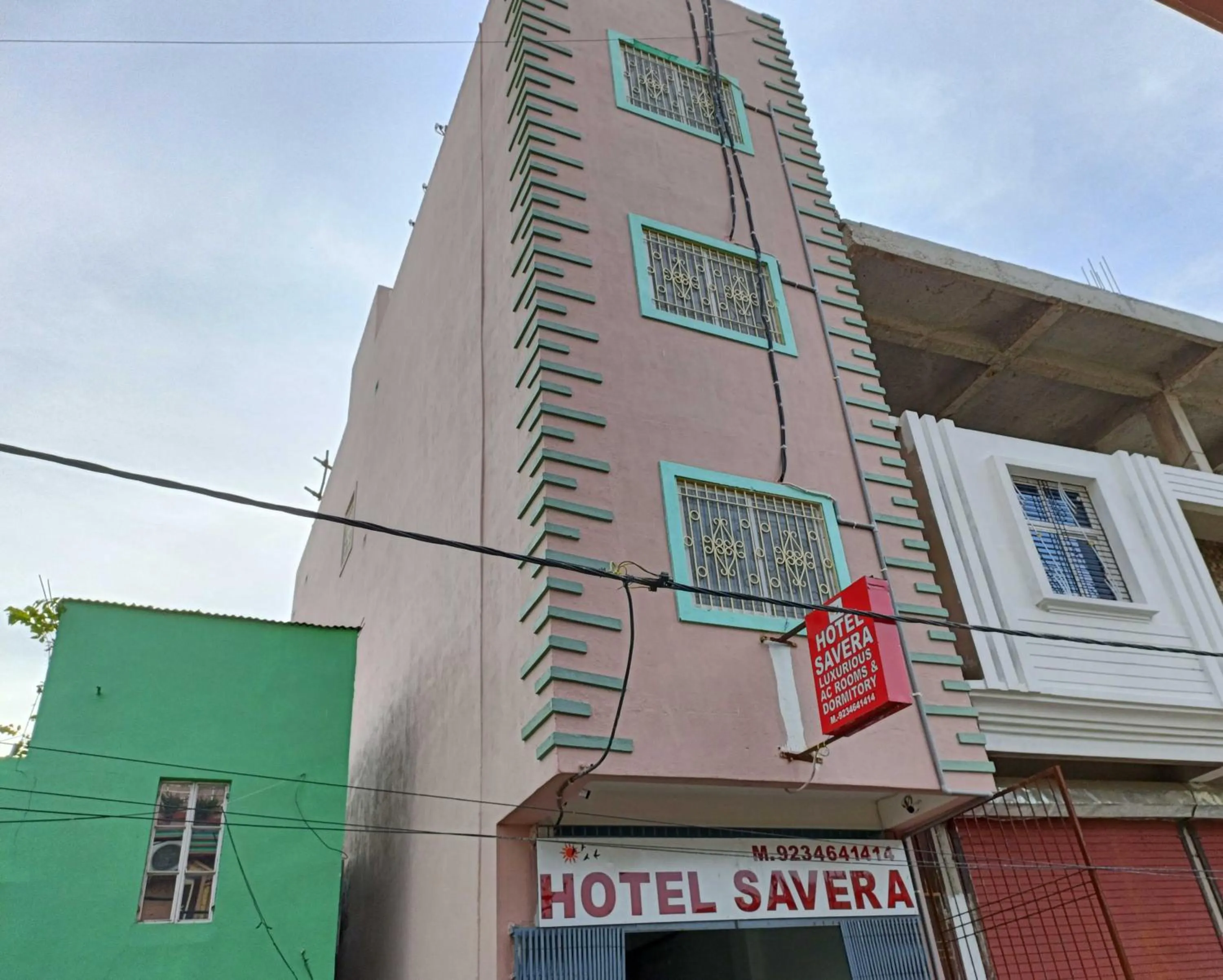 Facade/entrance in Hotel O Savera