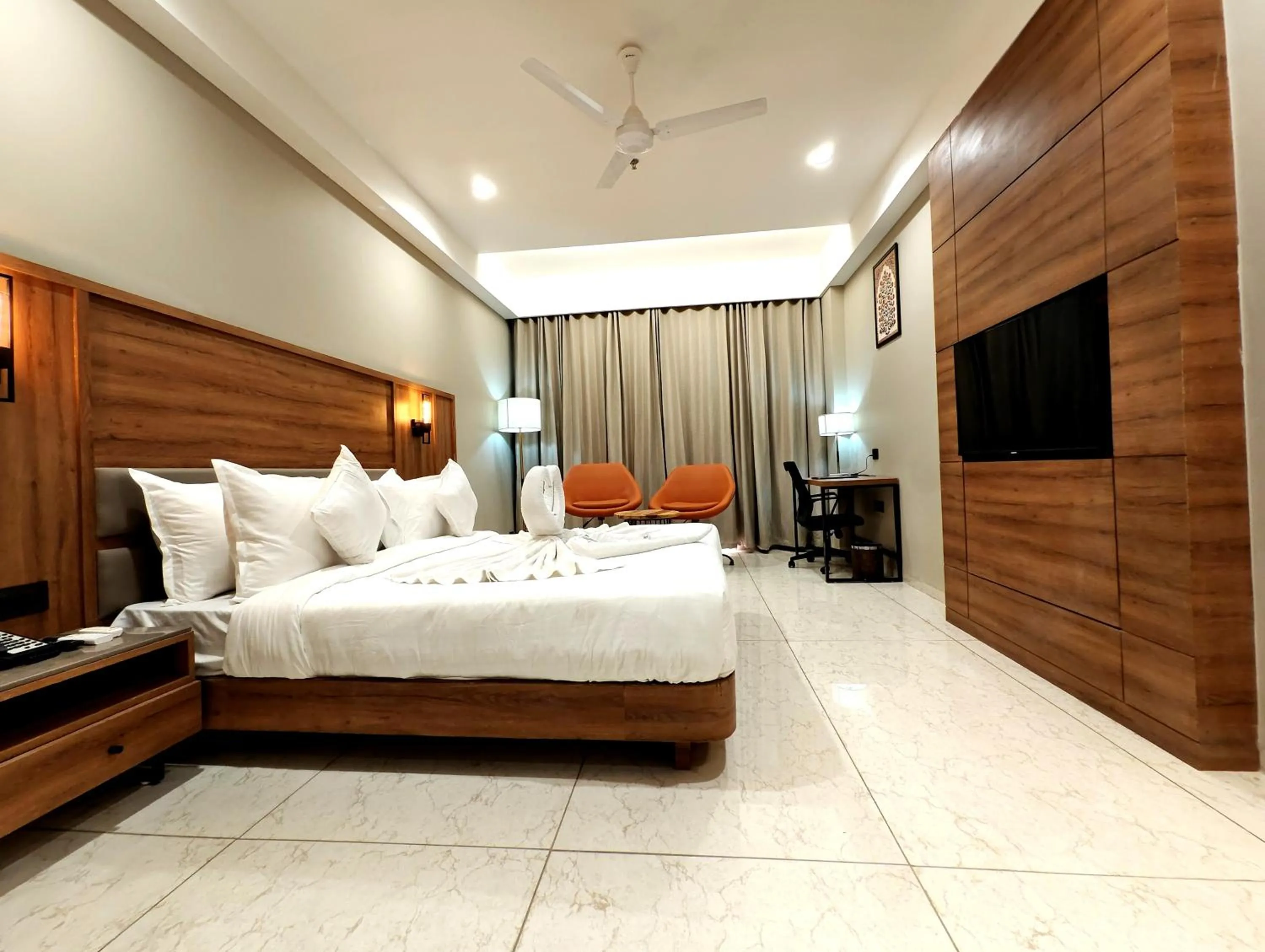 Bed in The Sky Imperial Hotel Kailash