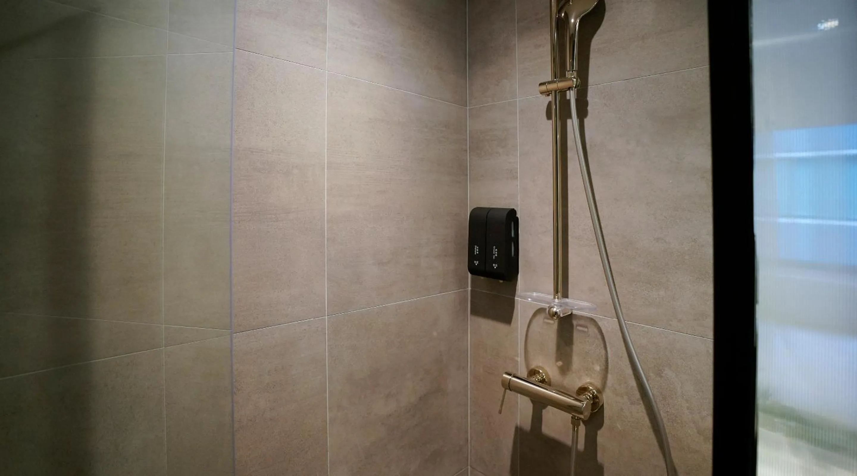 Shower in ST Signature Bugis Middle, SHORT OVERNIGHT, 11 hours 8PM-7AM