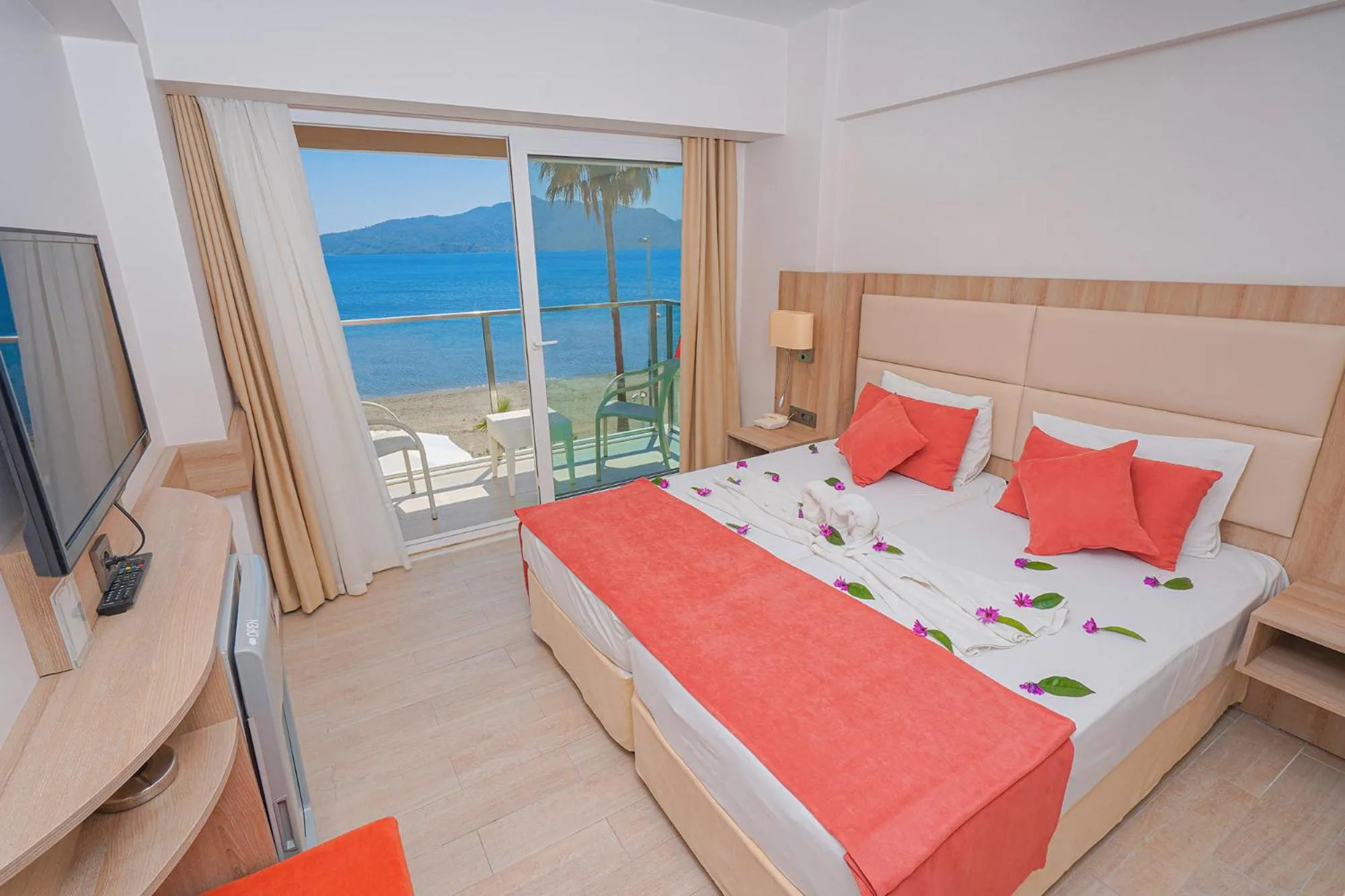 Bed in Begonville Beach Hotel - Adult Only