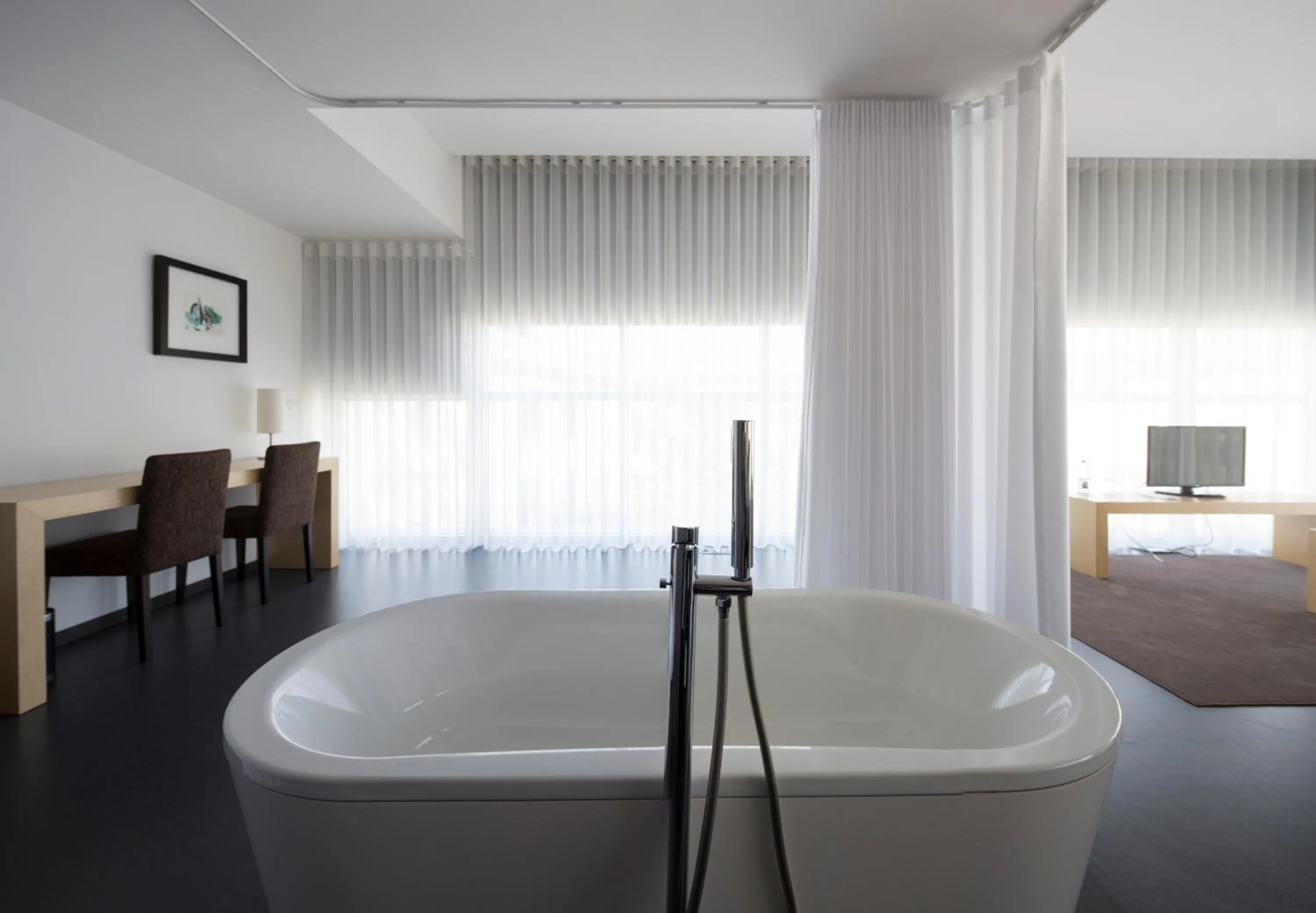 Toilet, Bed in Boticas Hotel Art & SPA