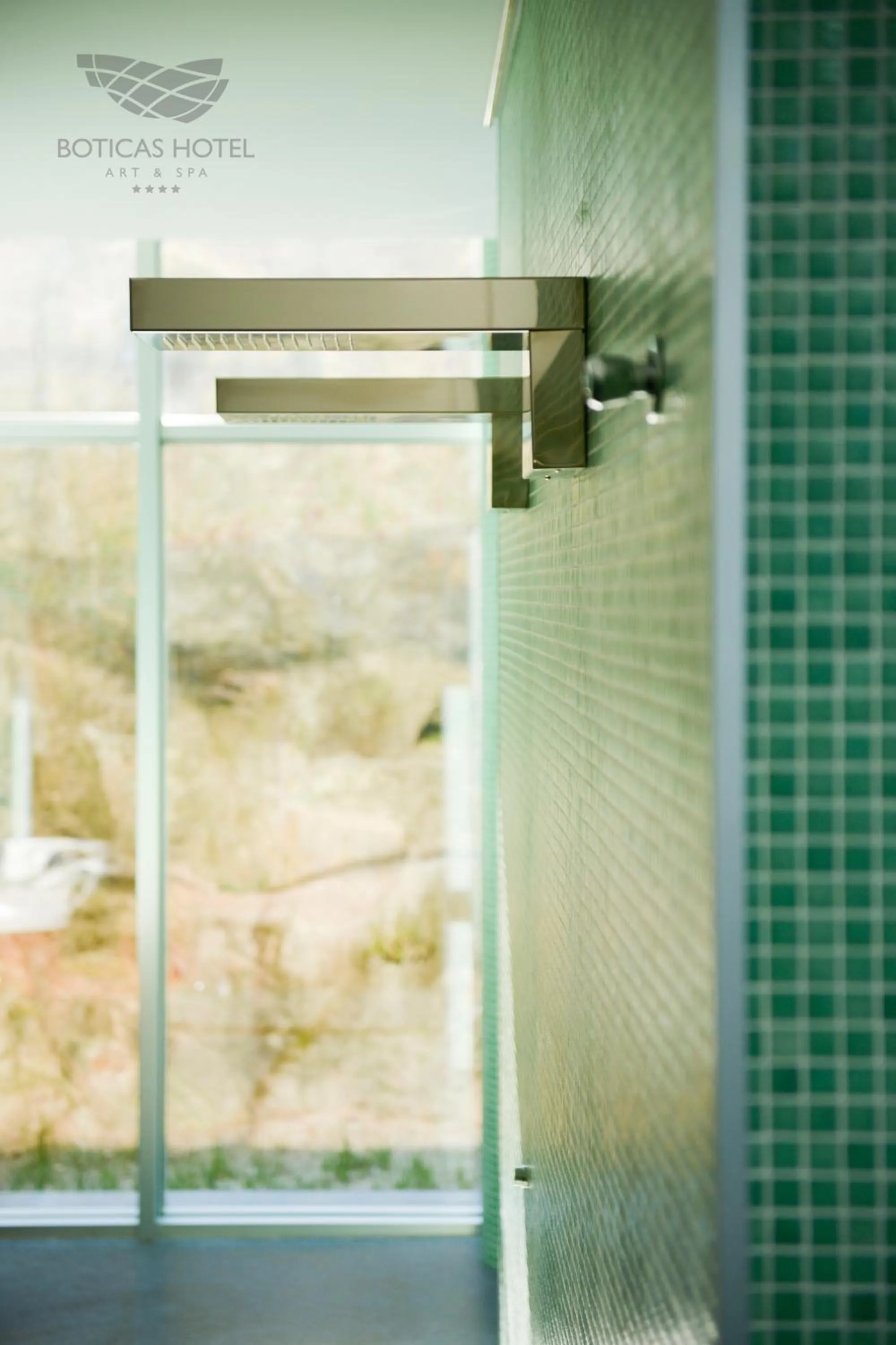 Shower in Boticas Hotel Art & SPA