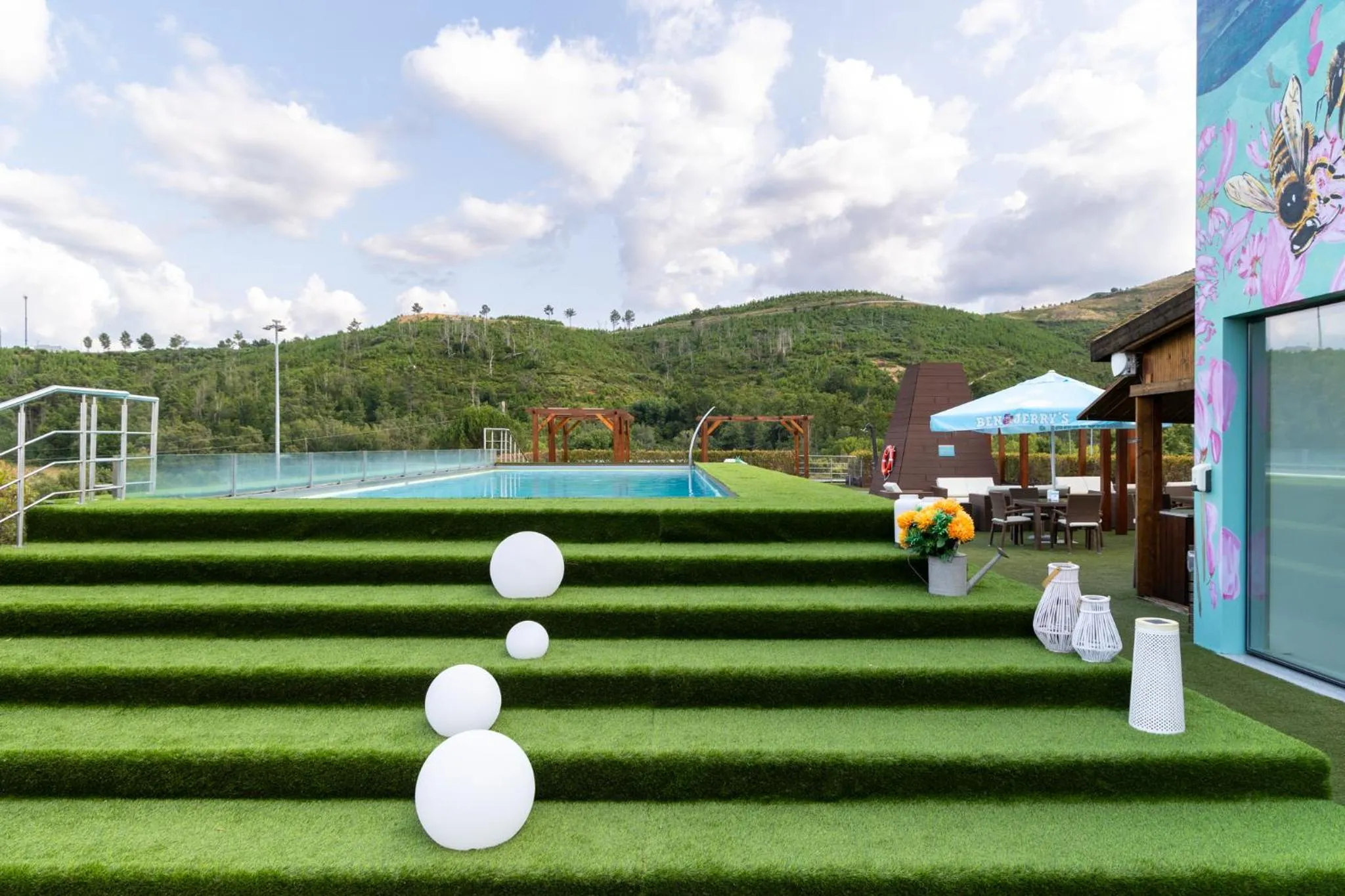 Swimming pool in Boticas Hotel Art & SPA