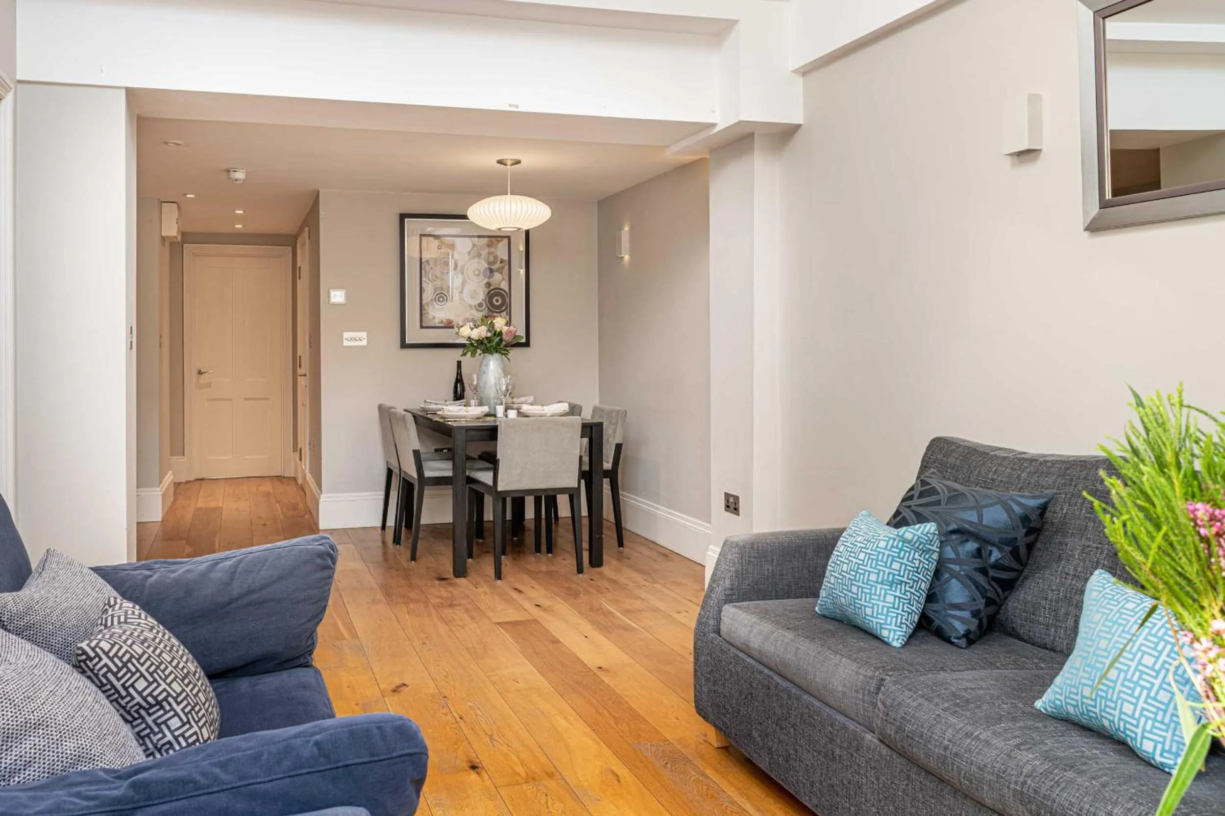 Living room in Bath Circle