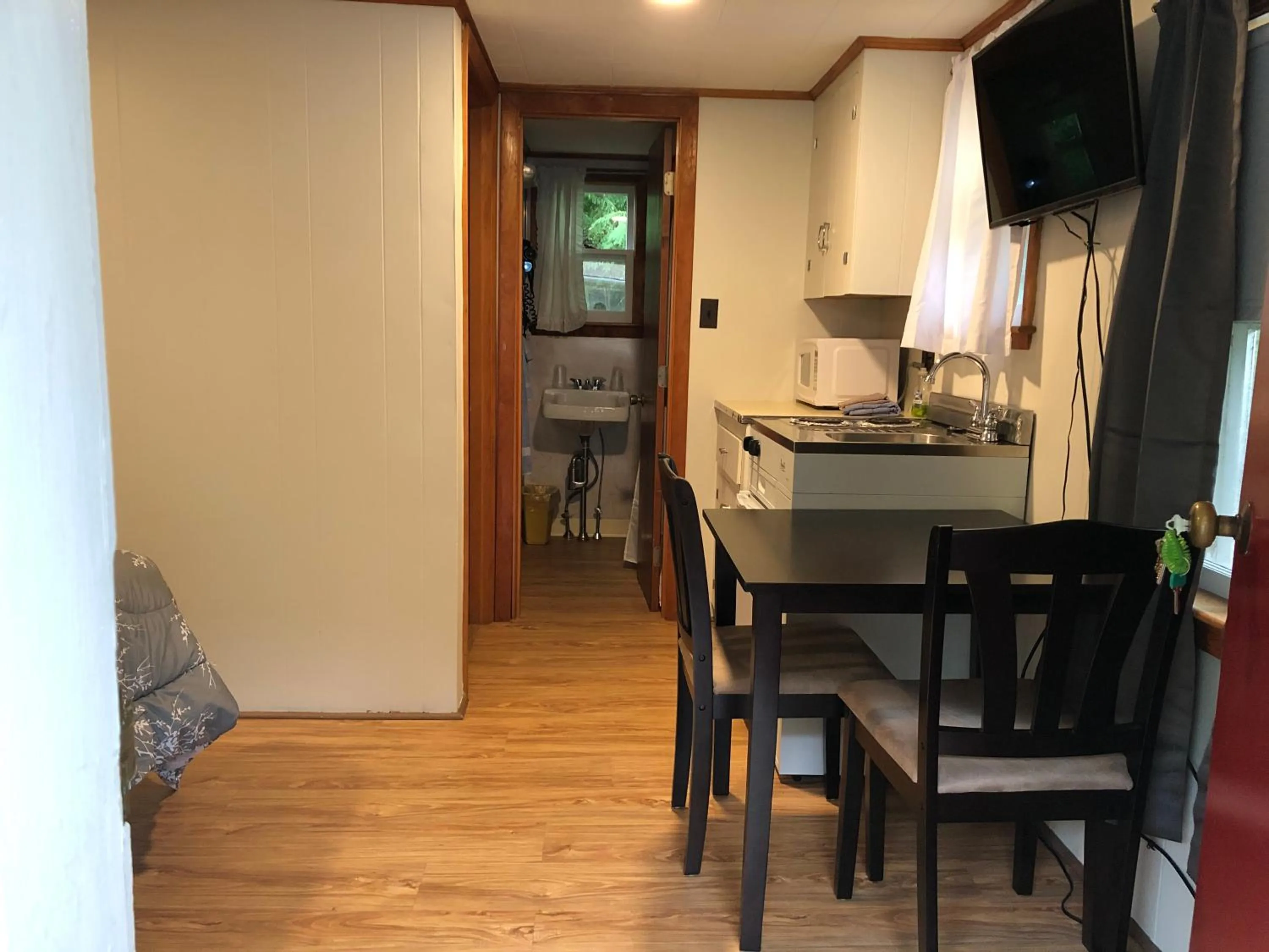 Kitchen or kitchenette in Marcotte Motor Court