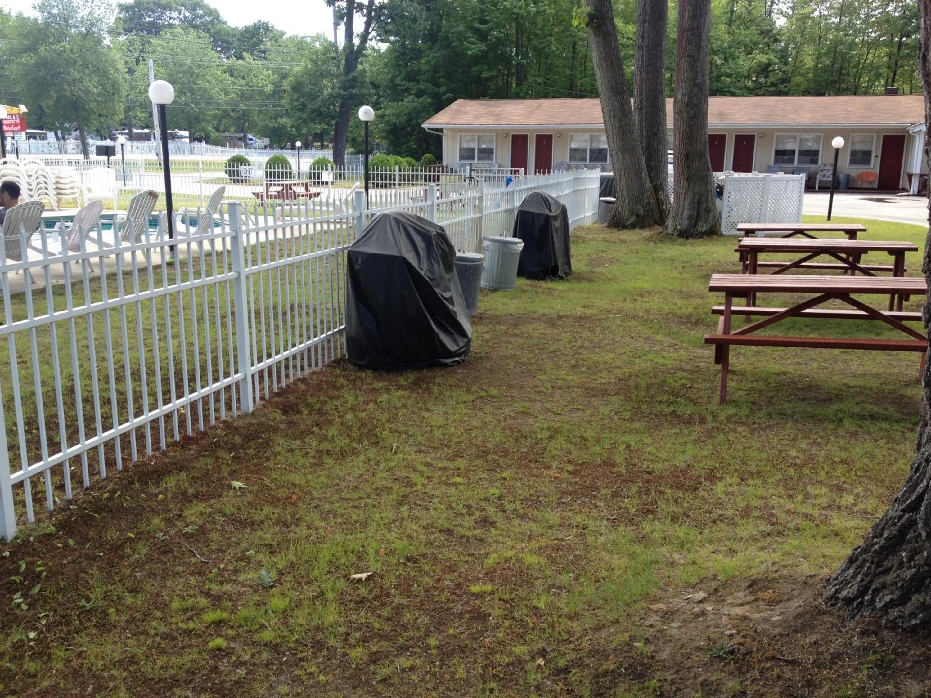 BBQ facilities in Marcotte Motor Court