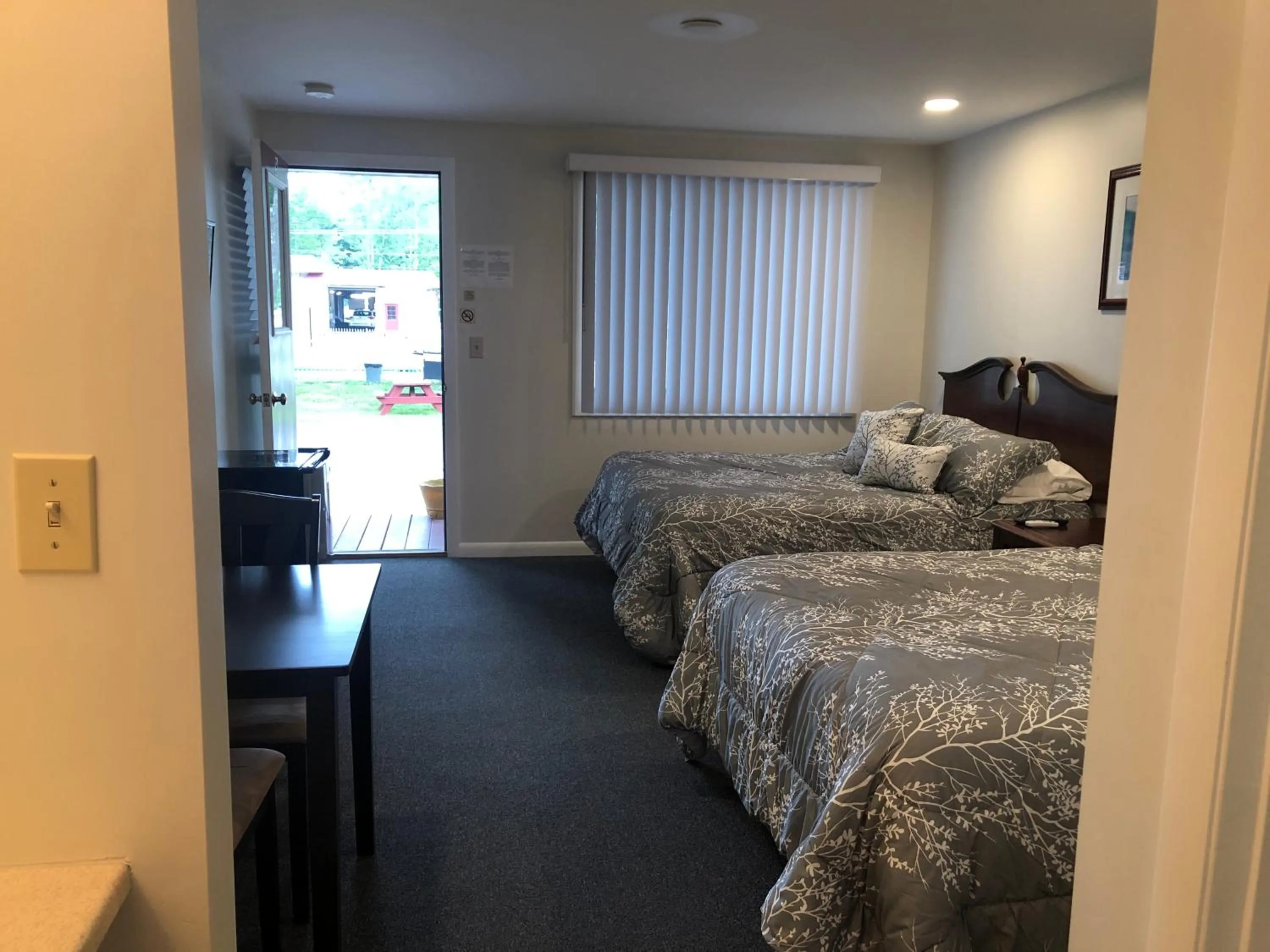 Photo of the whole room in Marcotte Motor Court