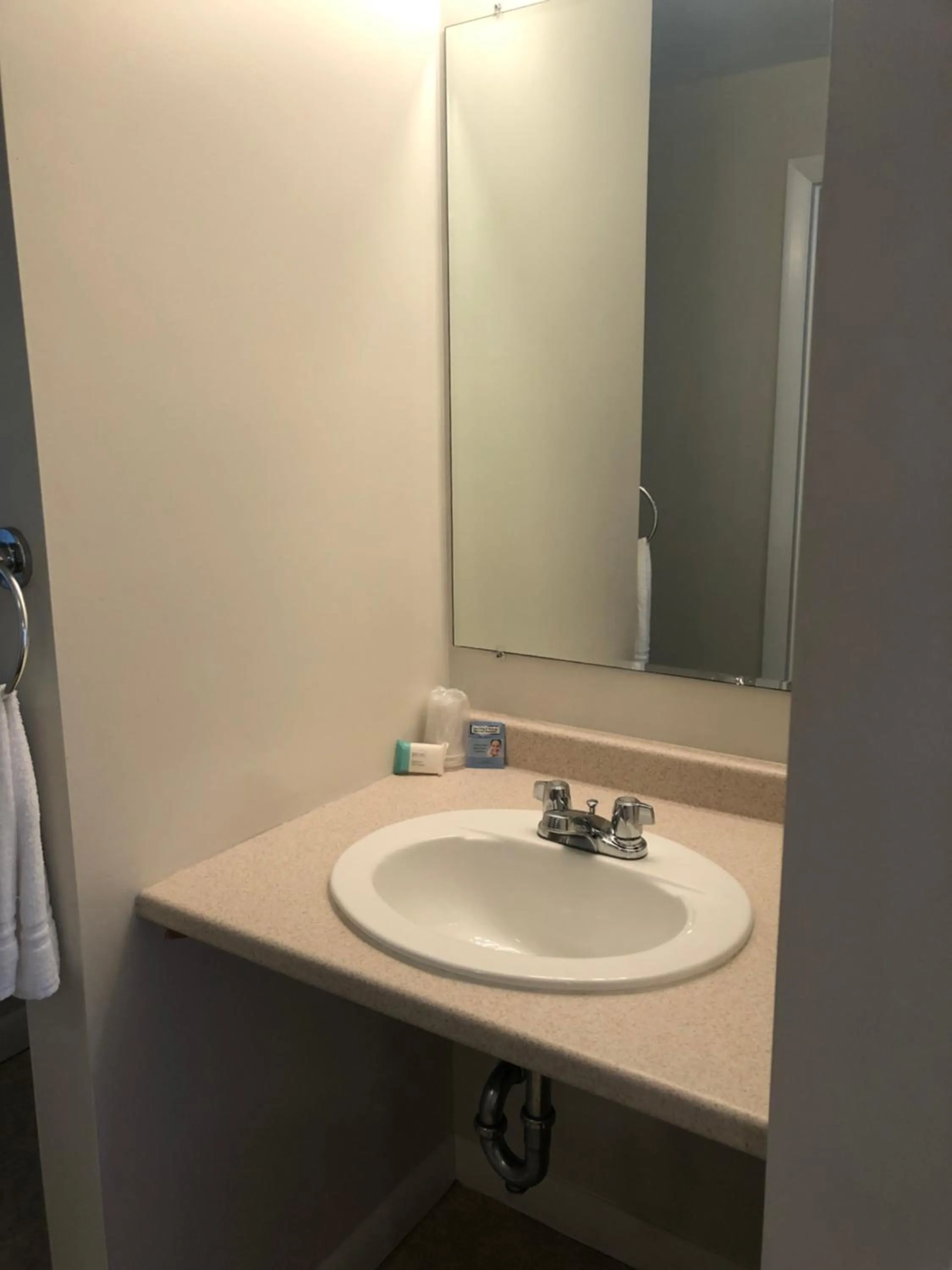 Bathroom in Marcotte Motor Court