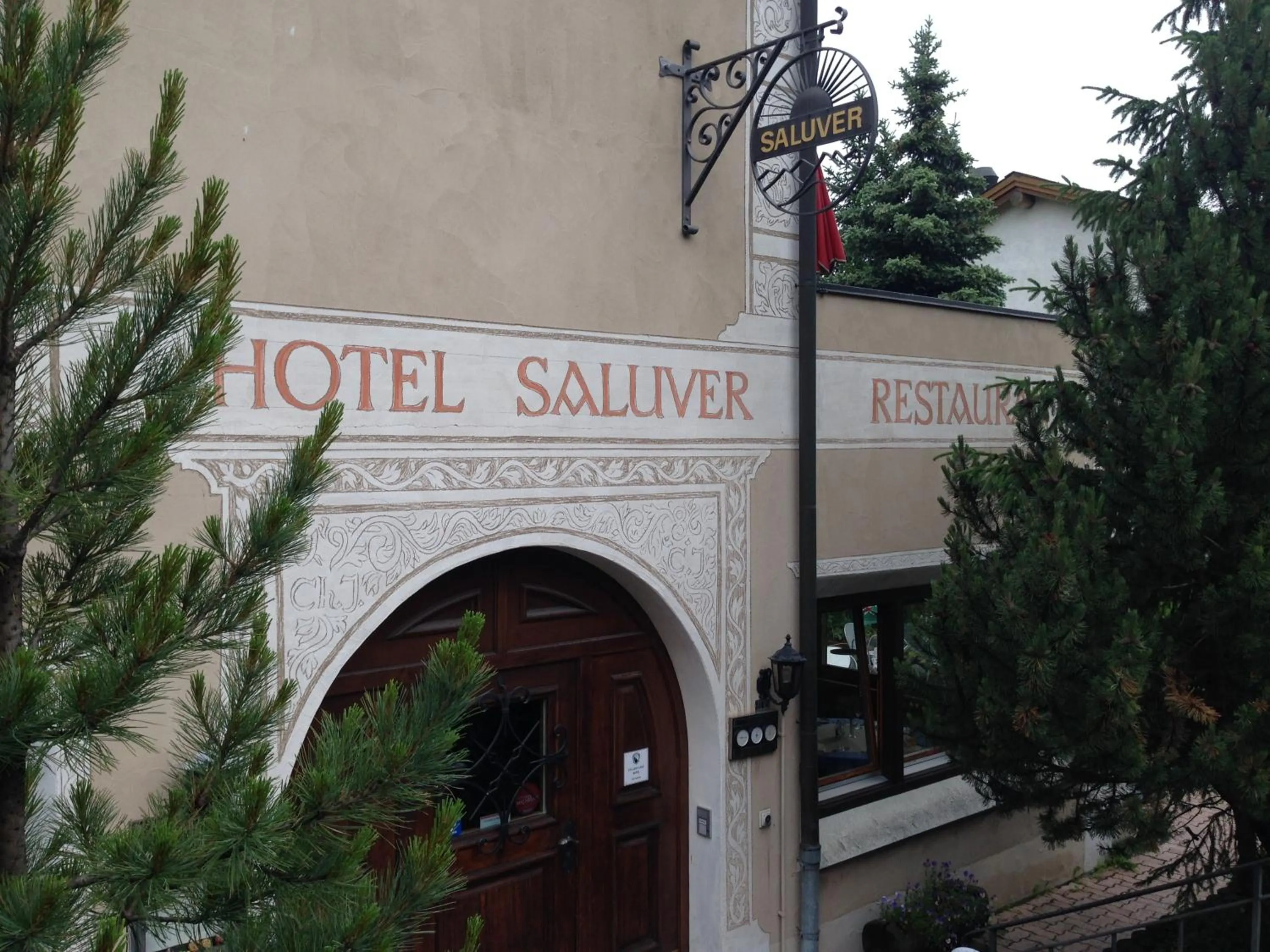 Facade/entrance in Hotel Saluver
