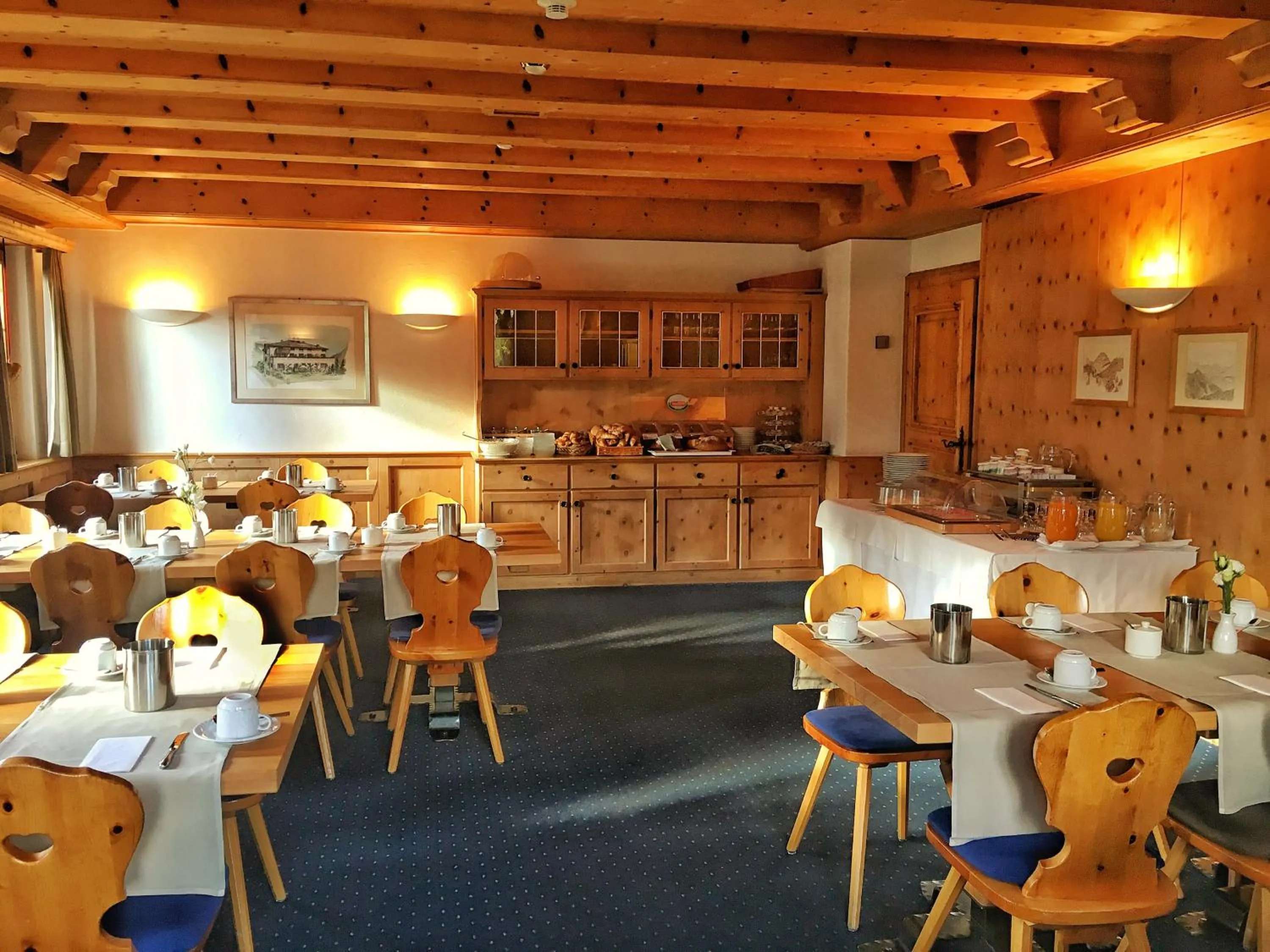 Buffet breakfast in Hotel Saluver