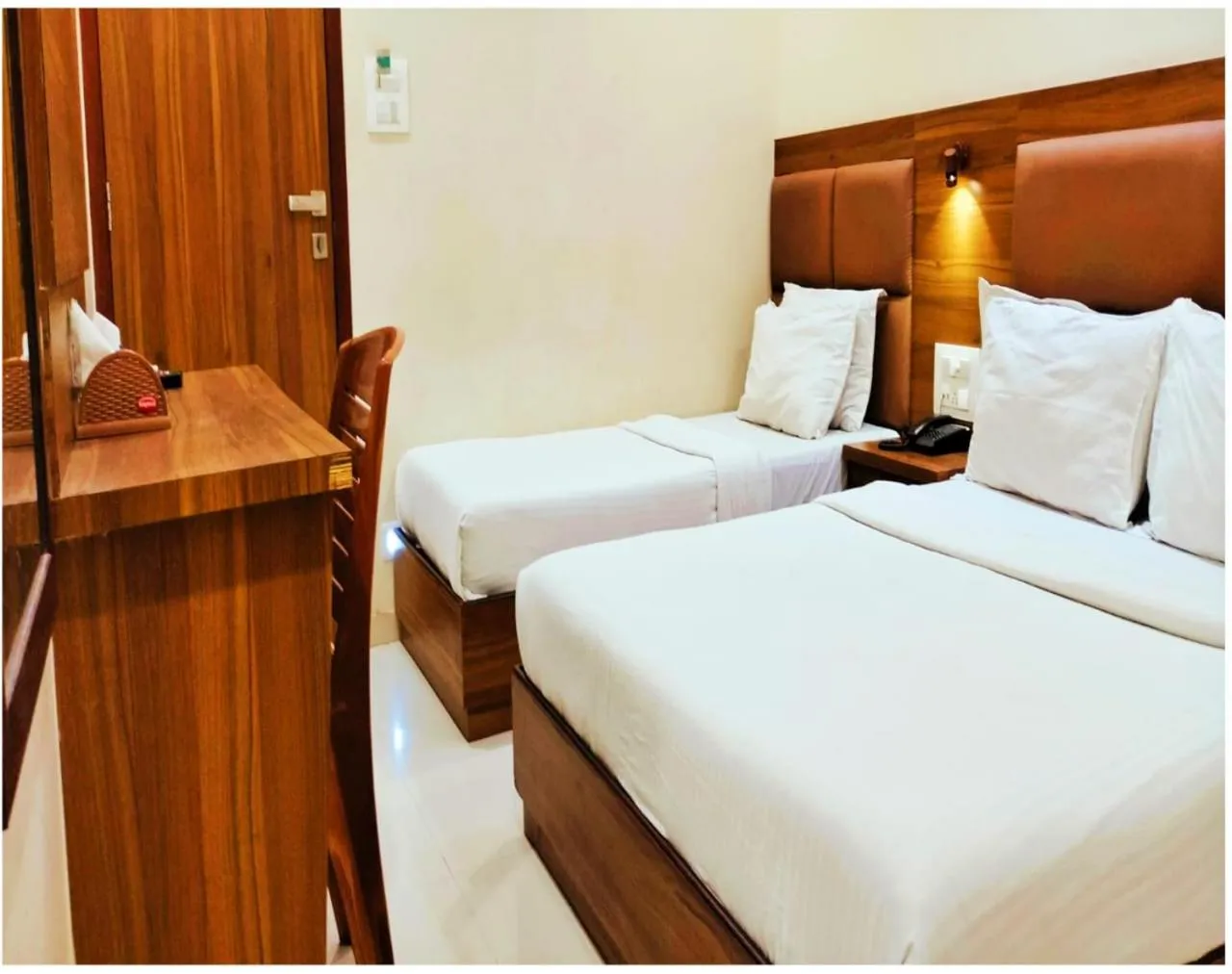 Bed in Hotel Avion Palace