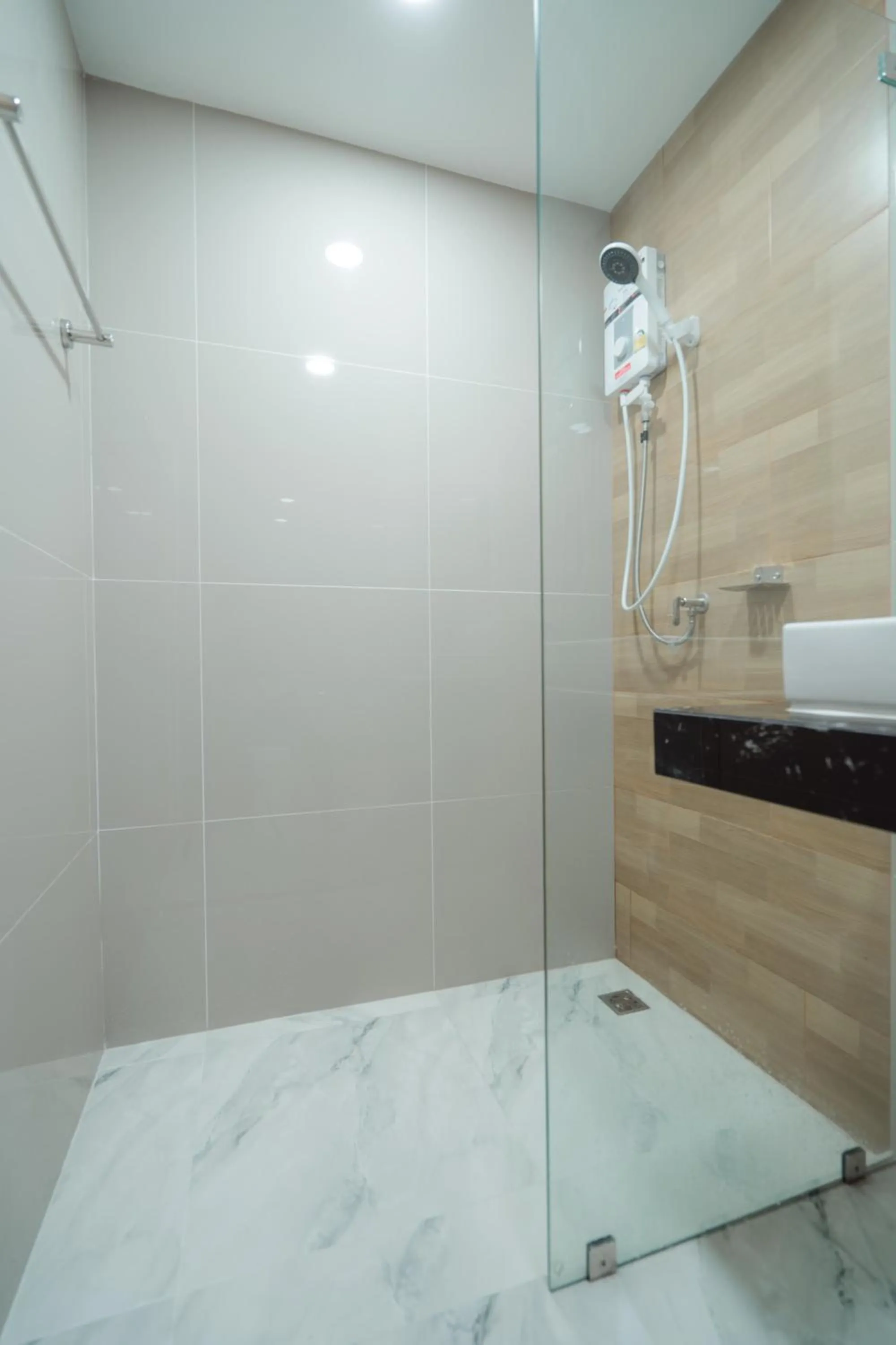 Shower in SNOW HOUSE Buriram