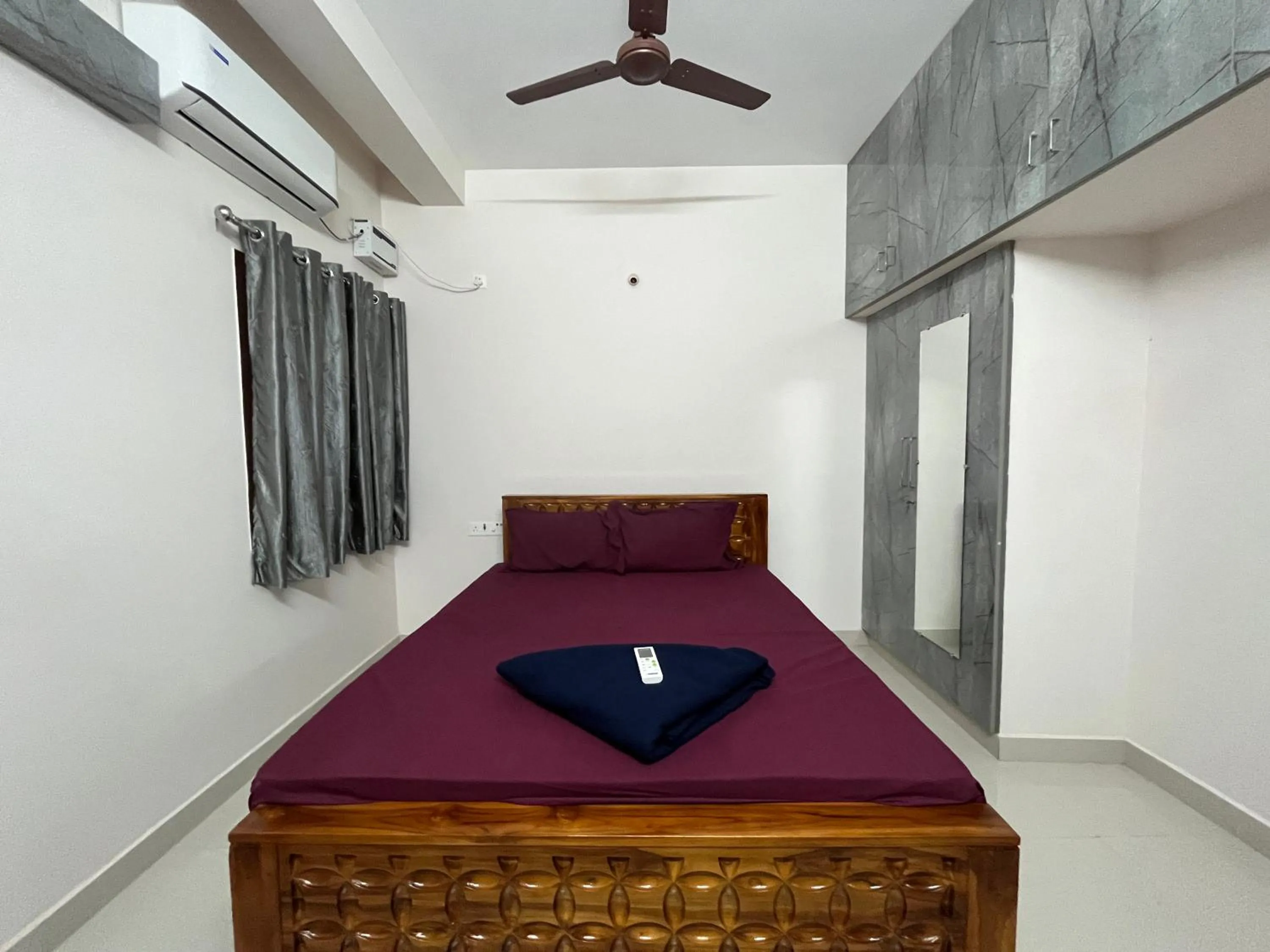 Bed in CM Stays Service Apartment - Near Chennai Airport - Pallavaram