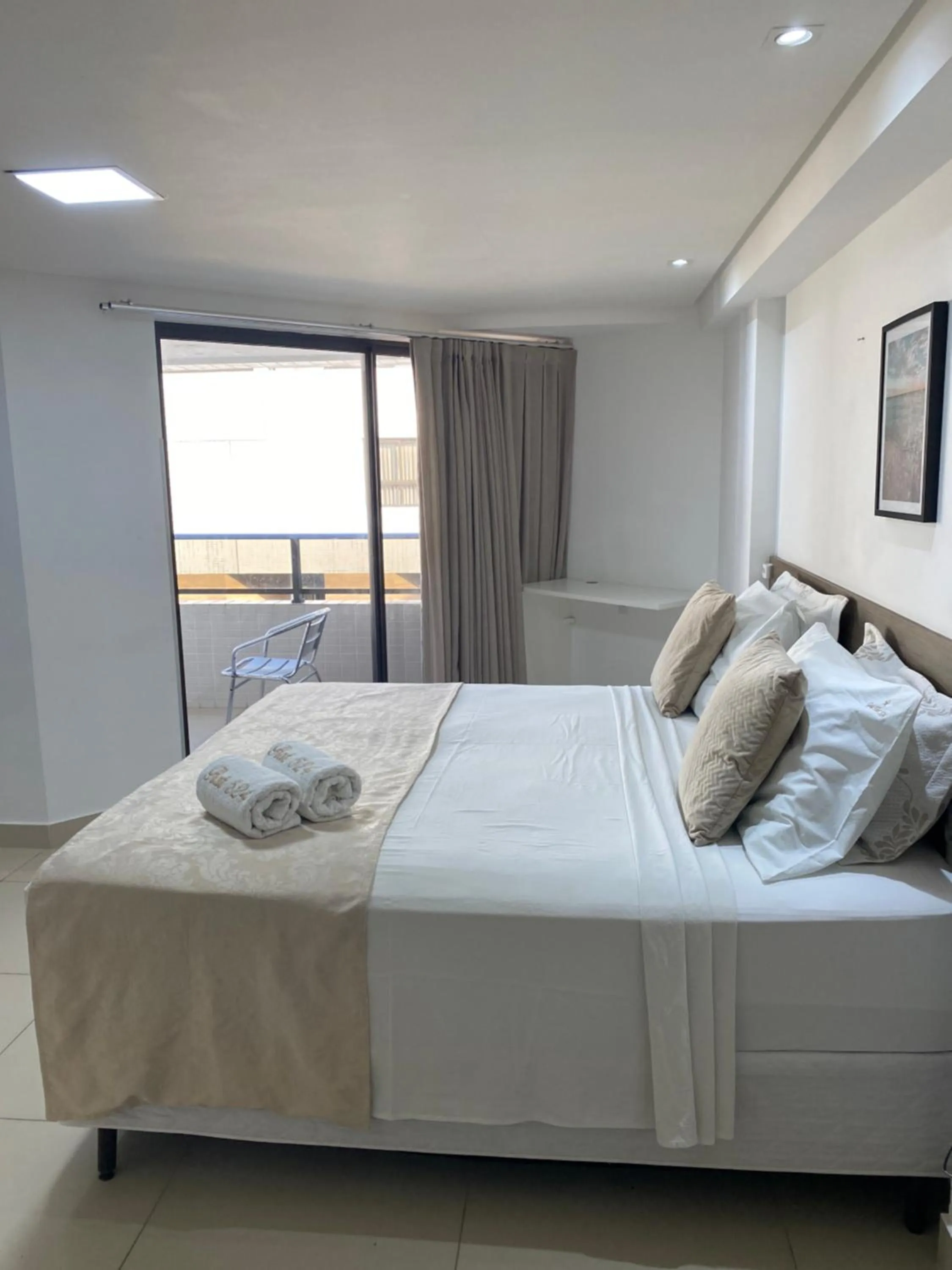 Bed in Gold Flat Cabo Branco