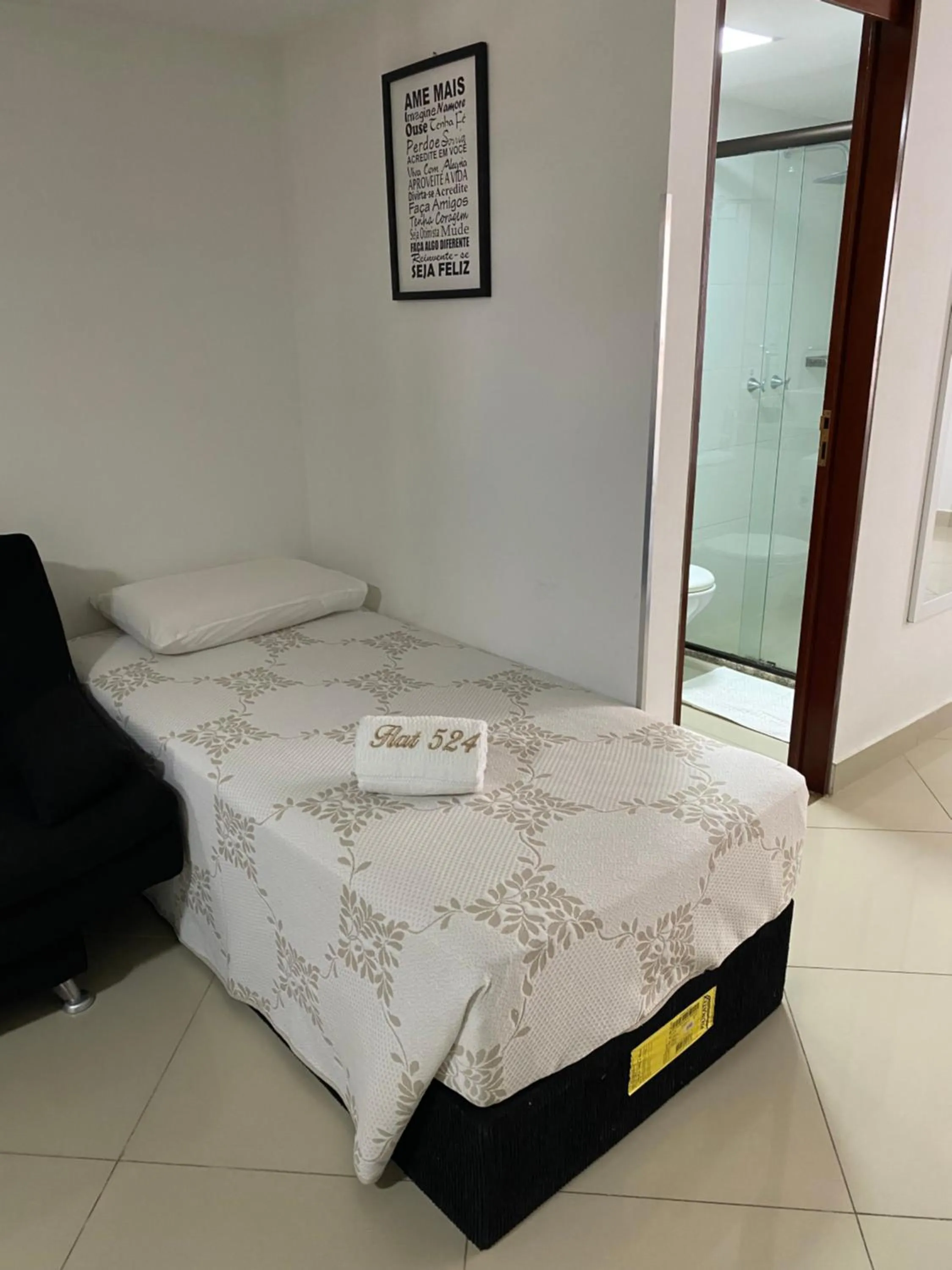 Bed in Gold Flat Cabo Branco