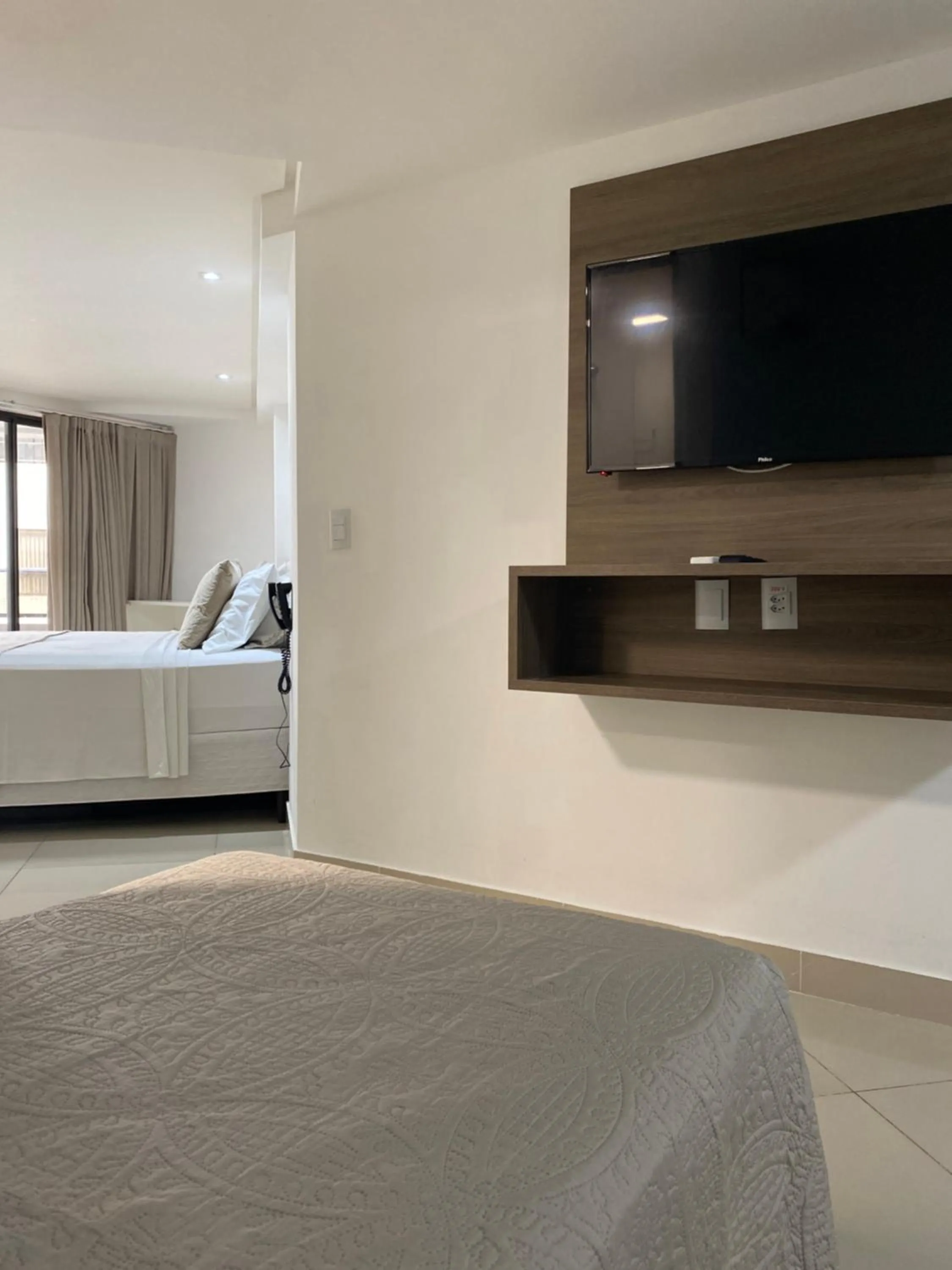 Bed in Gold Flat Cabo Branco