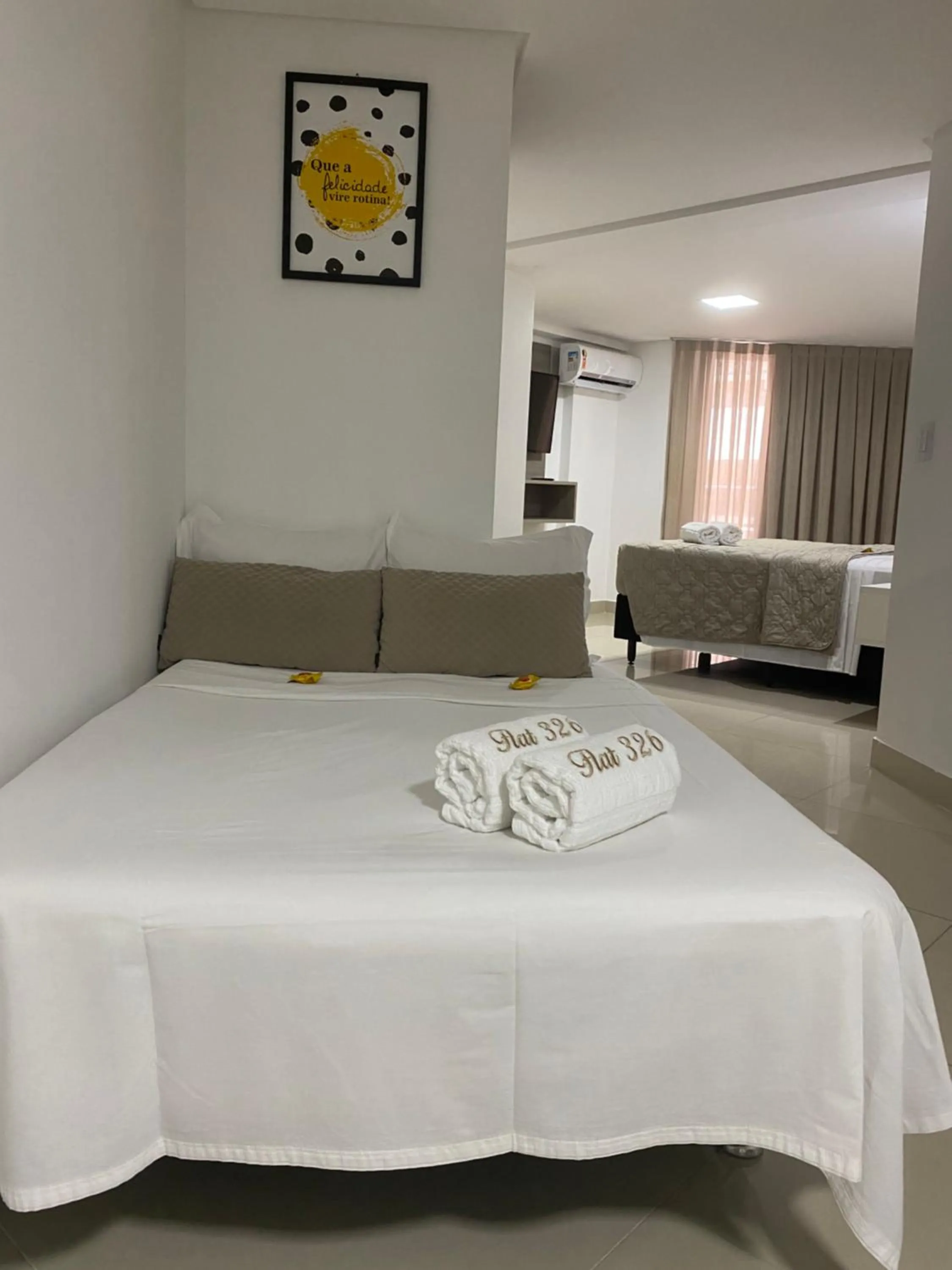 Bed in Gold Flat Cabo Branco