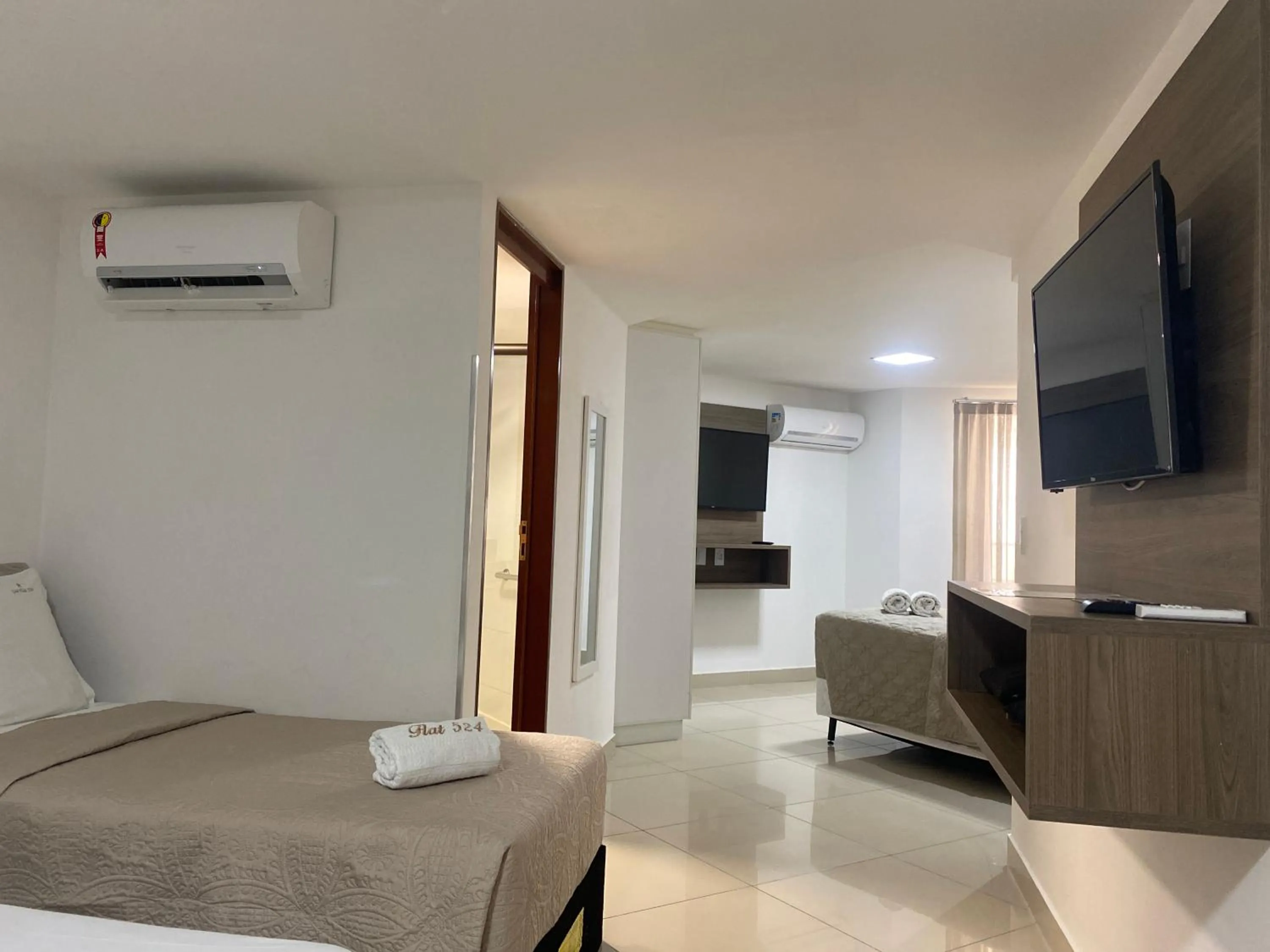 Bed in Gold Flat Cabo Branco