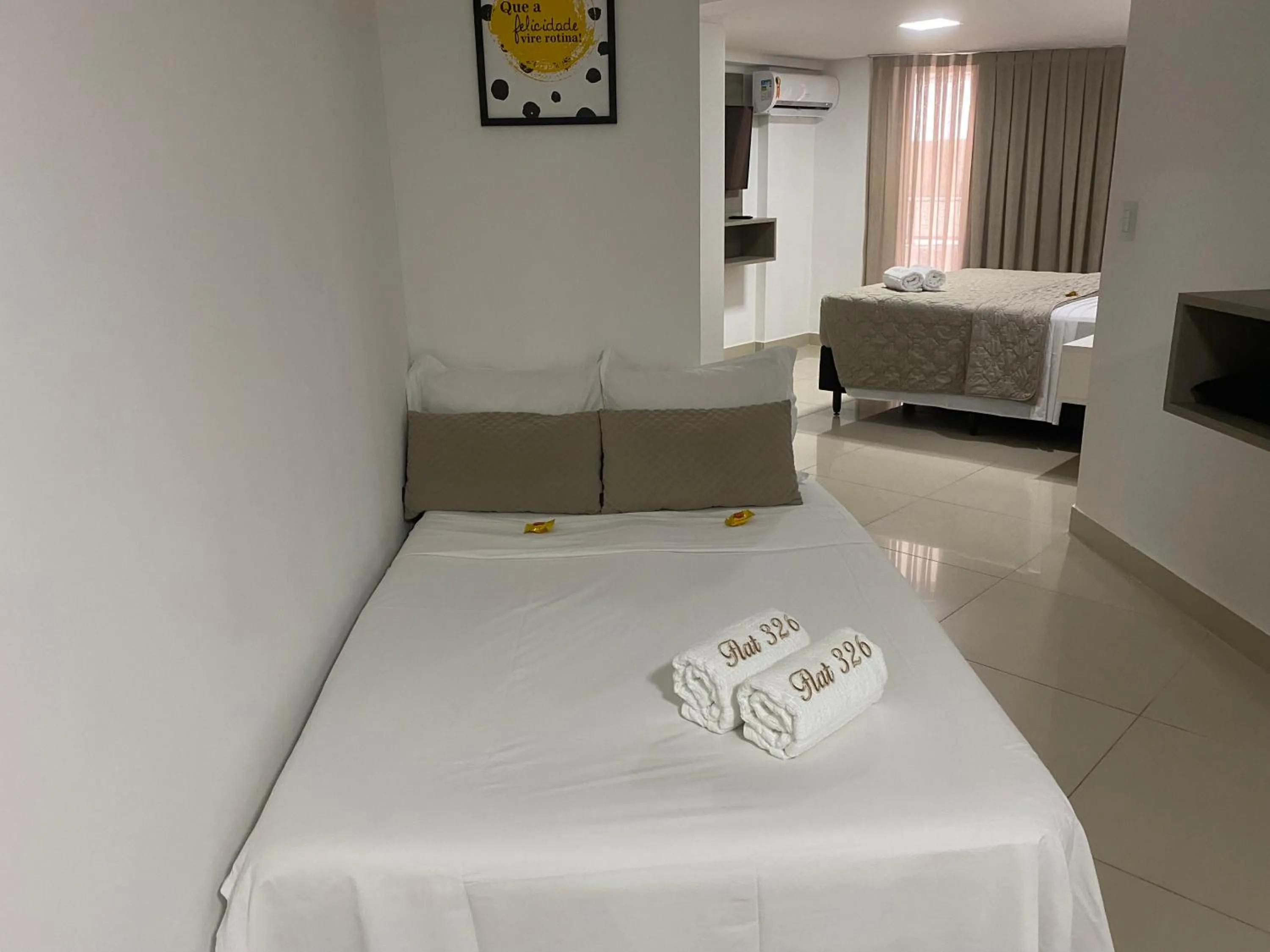 Bed in Gold Flat Cabo Branco