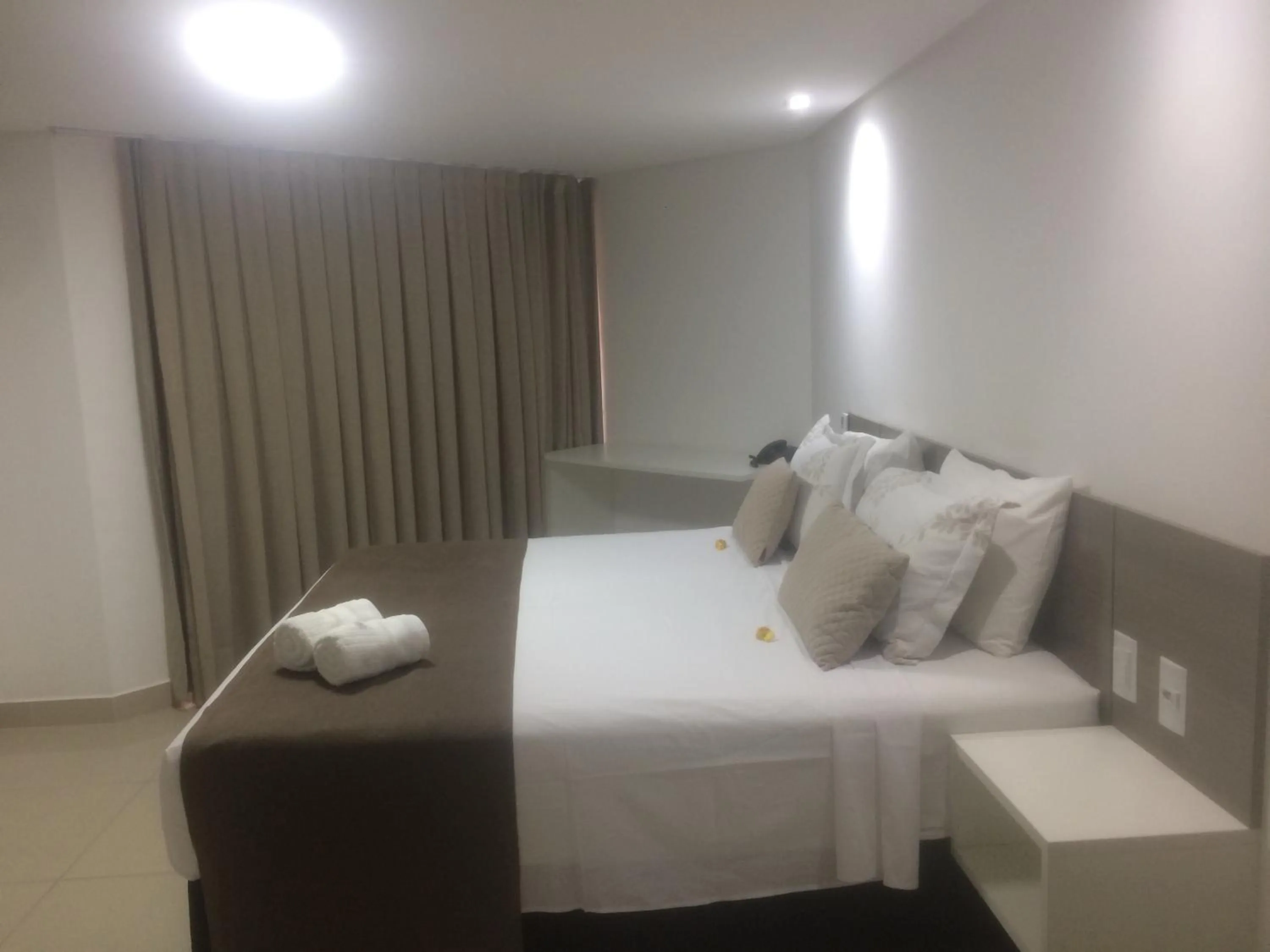 Bed in Gold Flat Cabo Branco