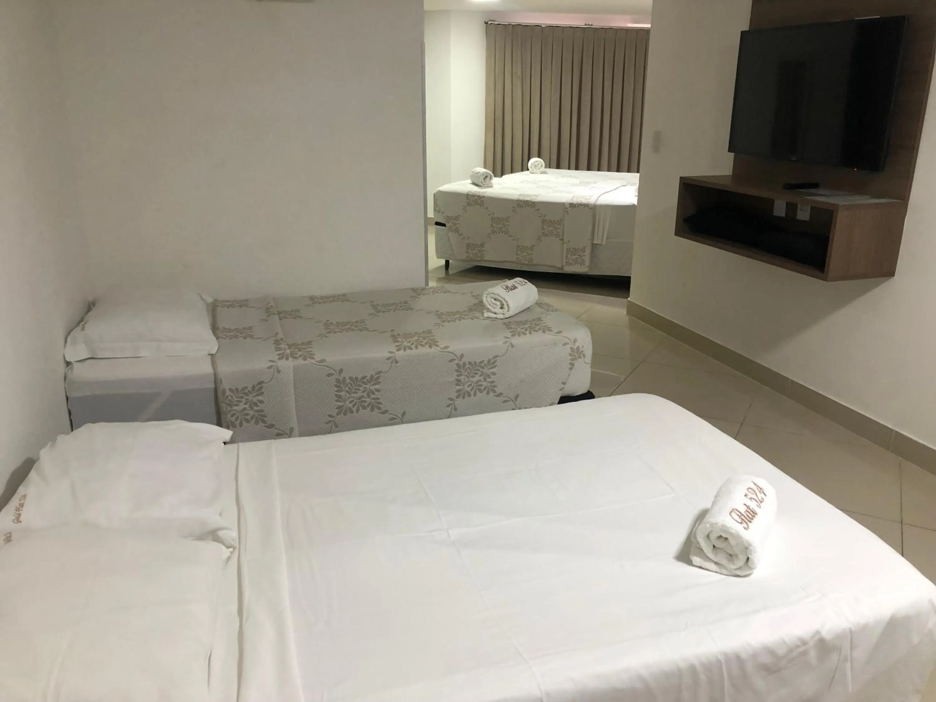 Bed in Gold Flat Cabo Branco