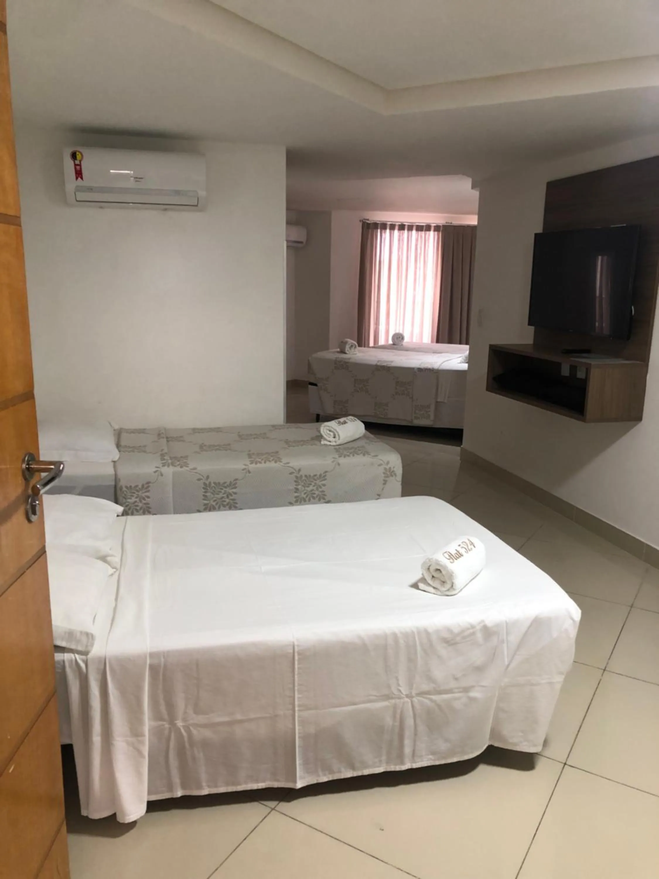 Bed in Gold Flat Cabo Branco