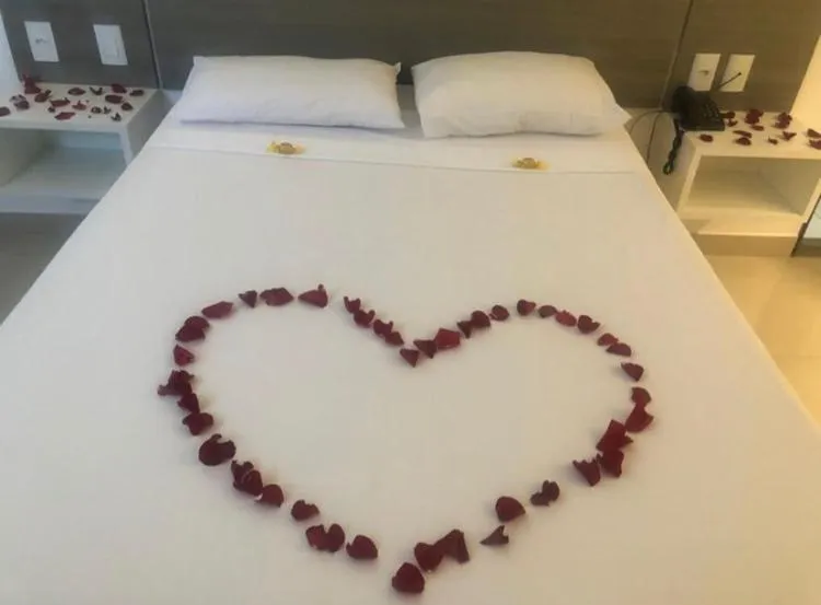 Bed in Gold Flat Cabo Branco