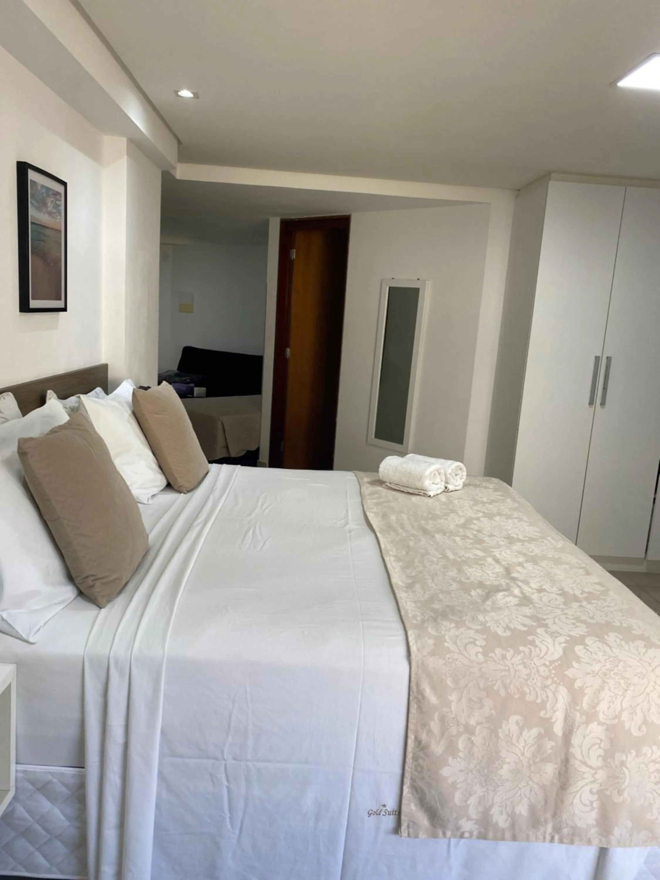 Bed in Gold Flat Cabo Branco