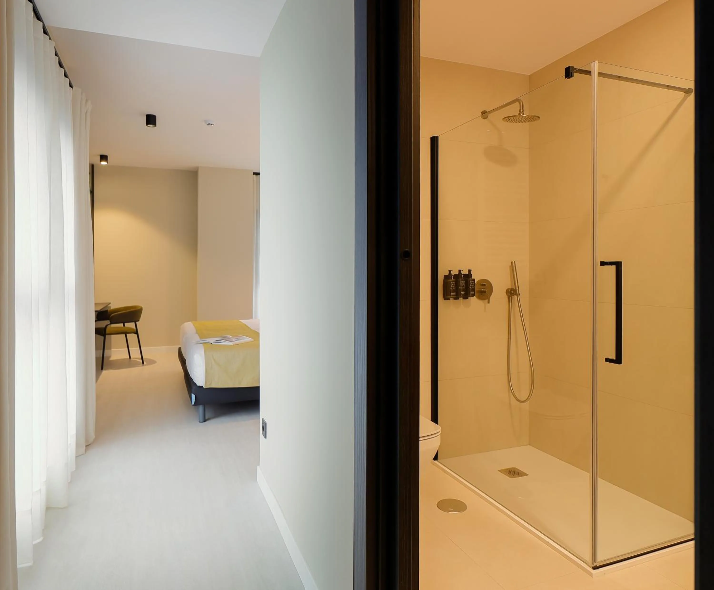 Shower in Nuvō Hotel Boutique