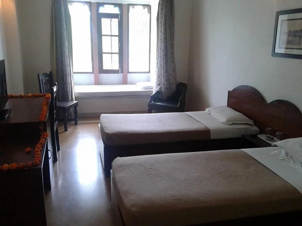 Bed in Pratap Palace